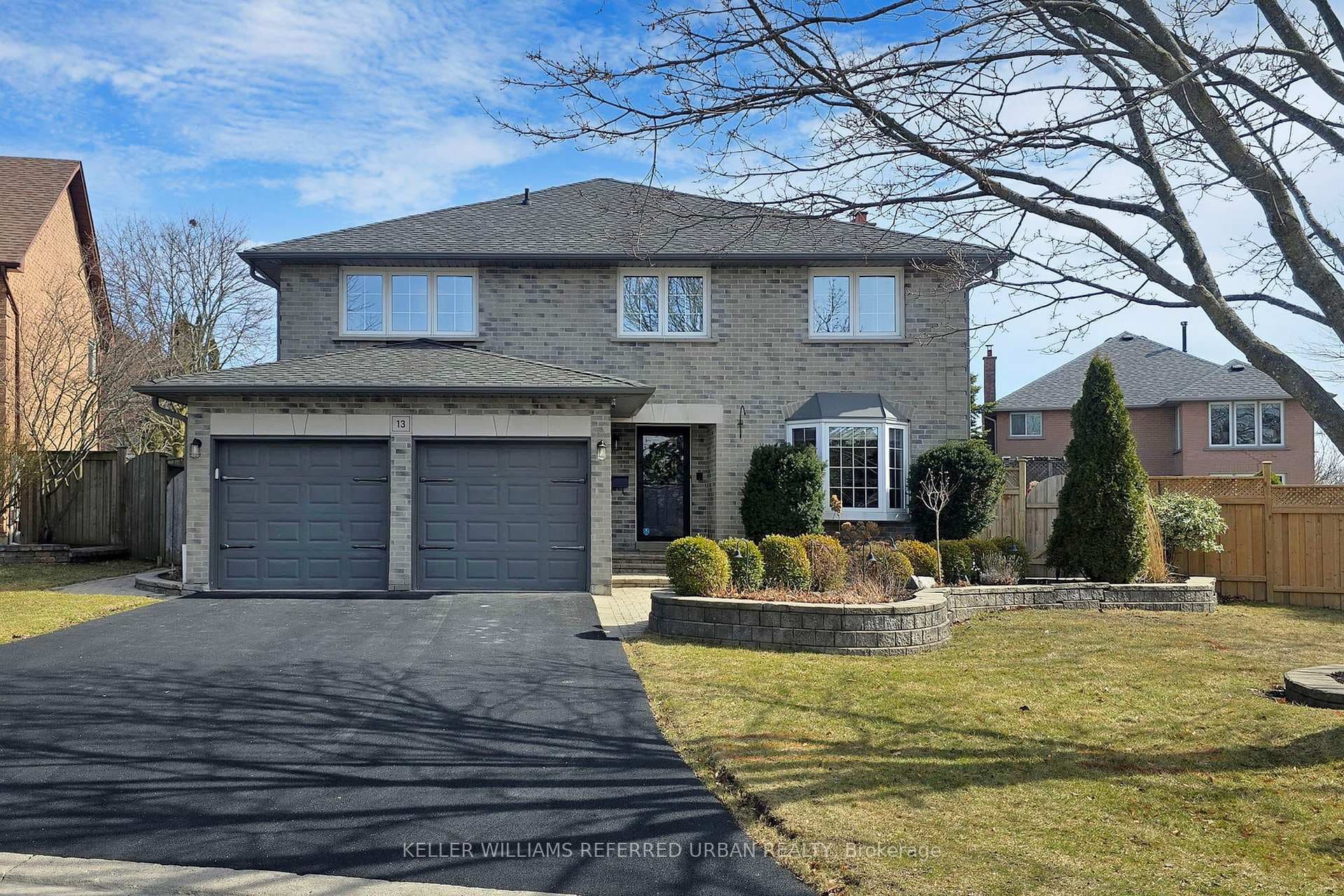 13 VALE Crescent photo 2