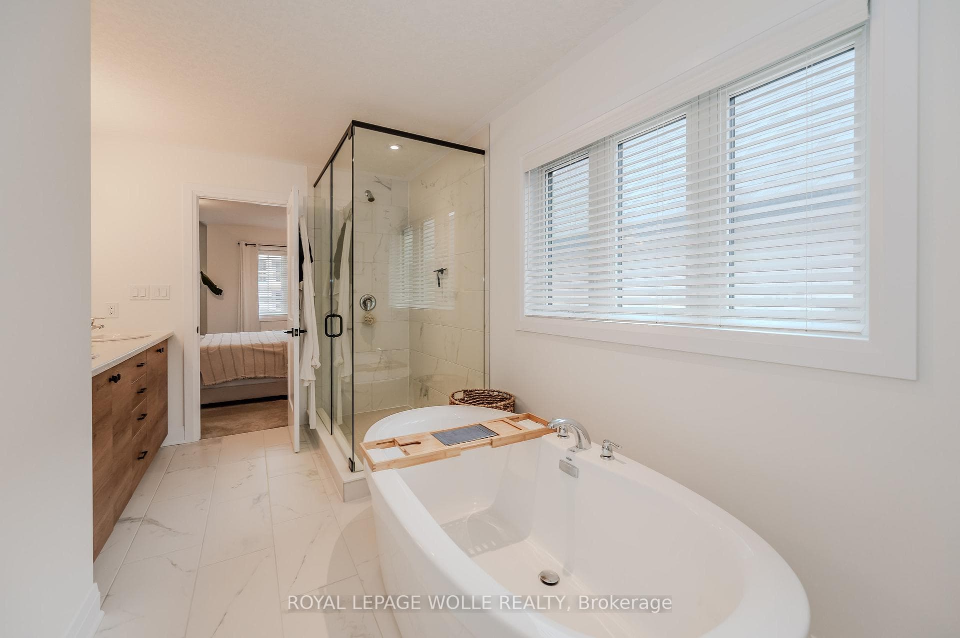 593 Benninger Drive photo 25