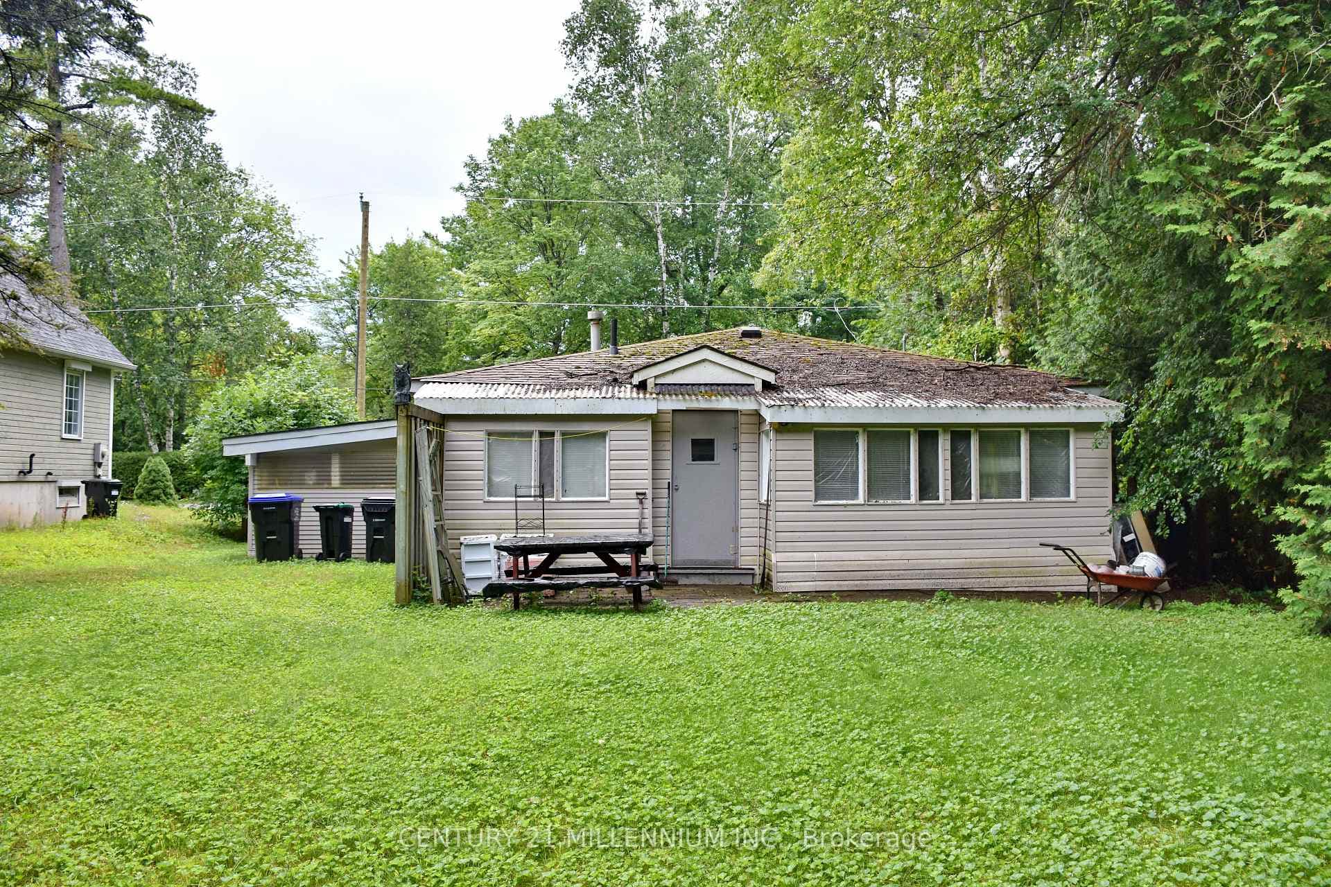 38 Pinecrest Avenue photo 25