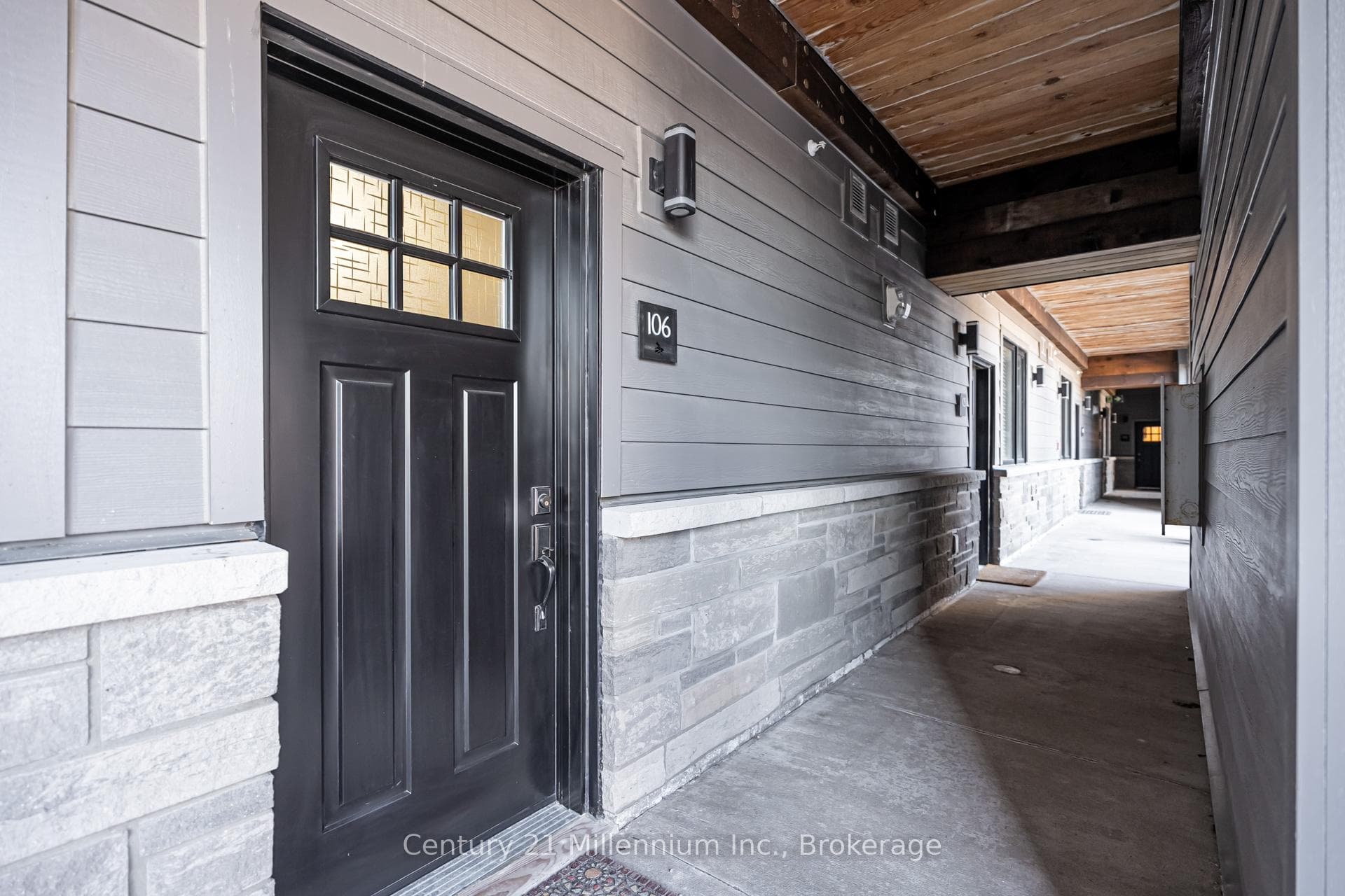 16 Beckwith Lane Unit 106 photo 4