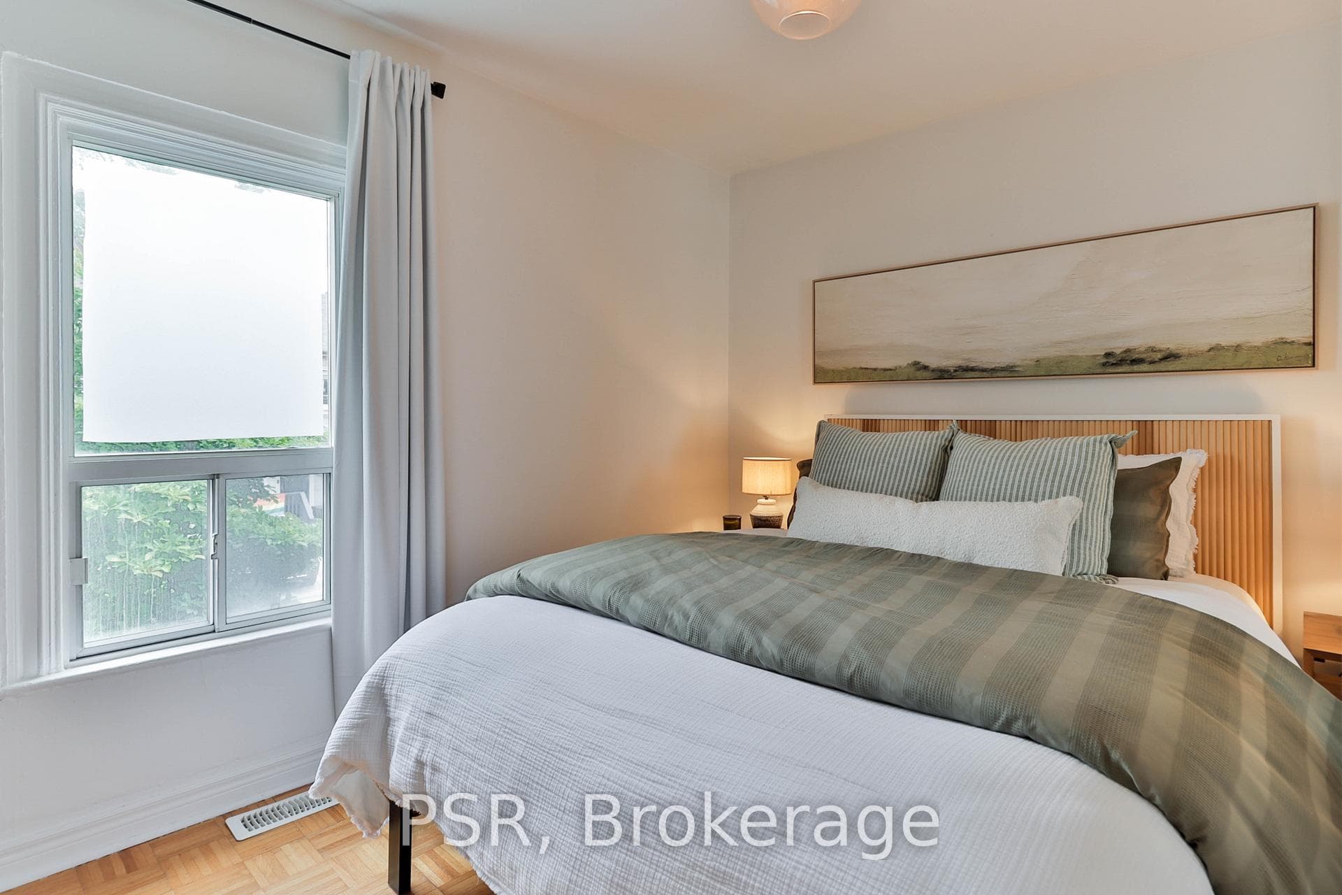 175 Maria Street photo 24