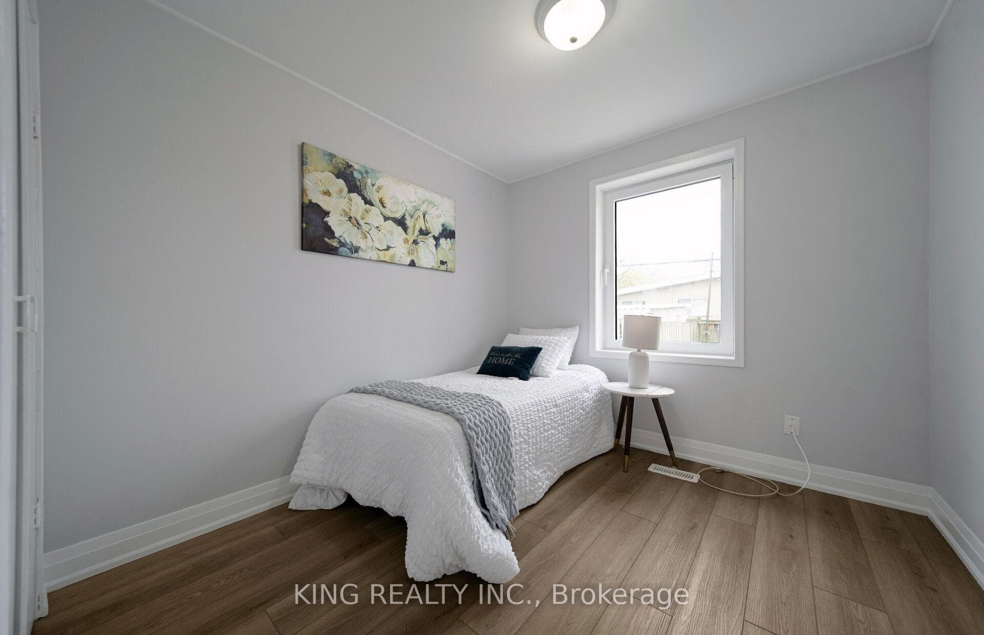 71 Mcmurchy Avenue photo 23