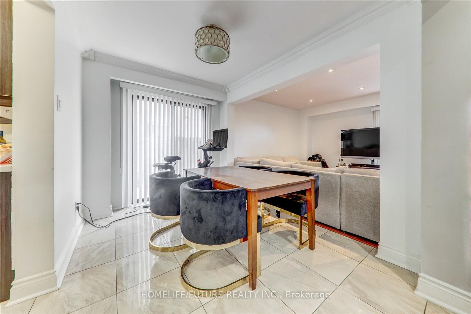 290 Braymore Boulevard photo 13