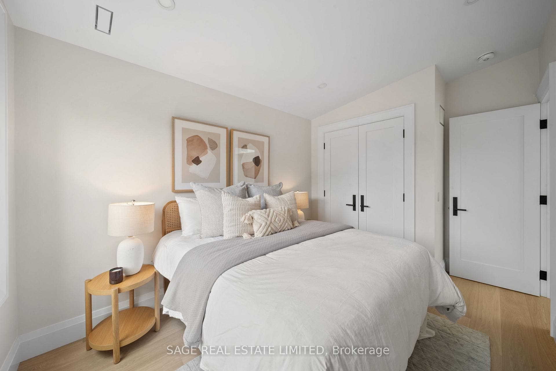 116 Lee Avenue photo 31