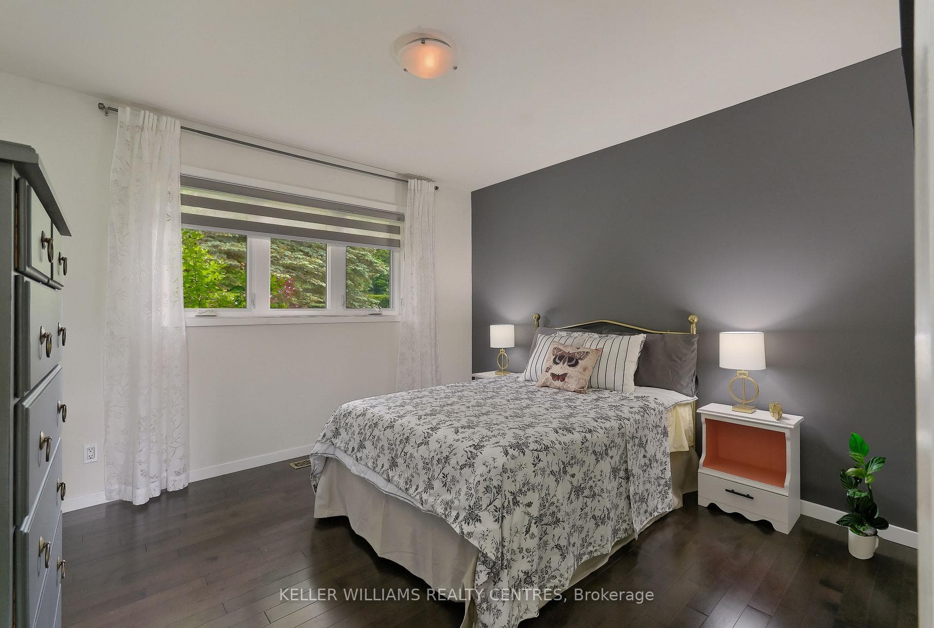 16 Acton Road photo 21