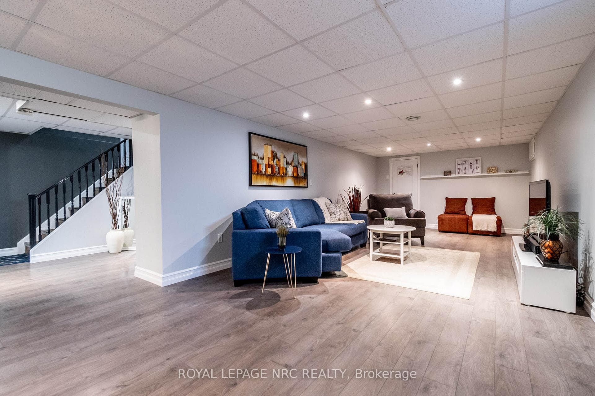 23 Marc Boulevard photo 27