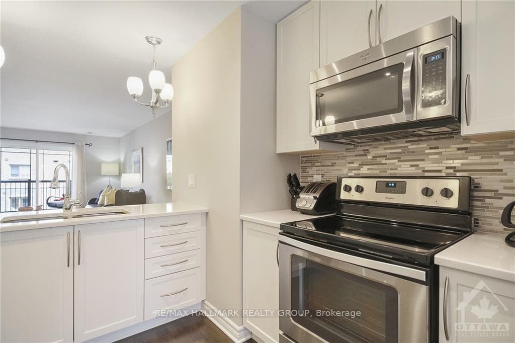 192 SPRINGBEAUTY Avenue Unit 3 photo 6