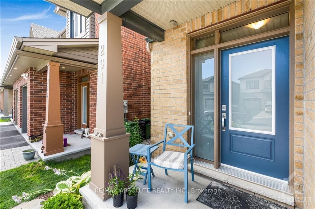 291 AVRO Circle photo 2