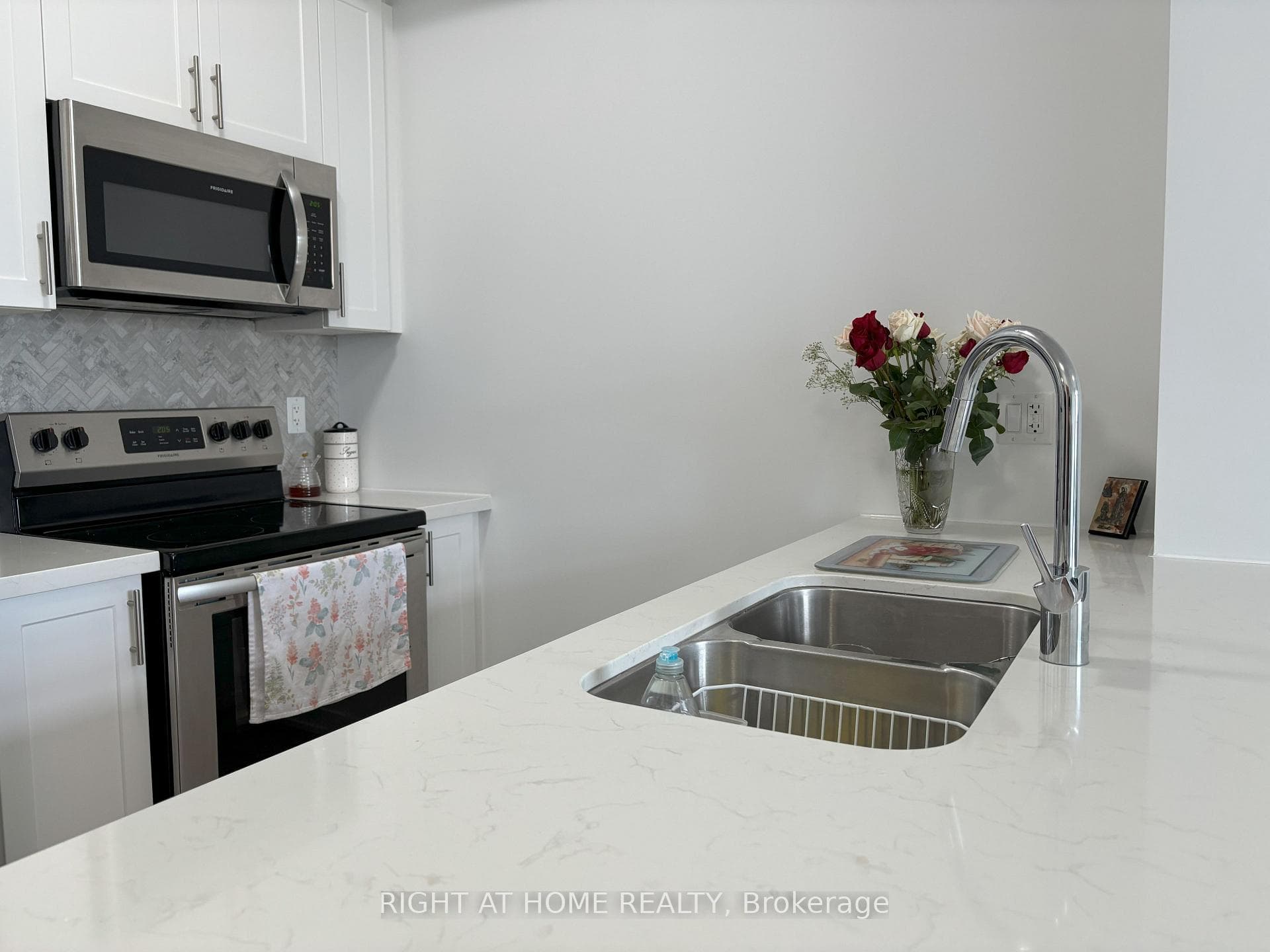 125 Shoreview Place Unit 519 photo 13
