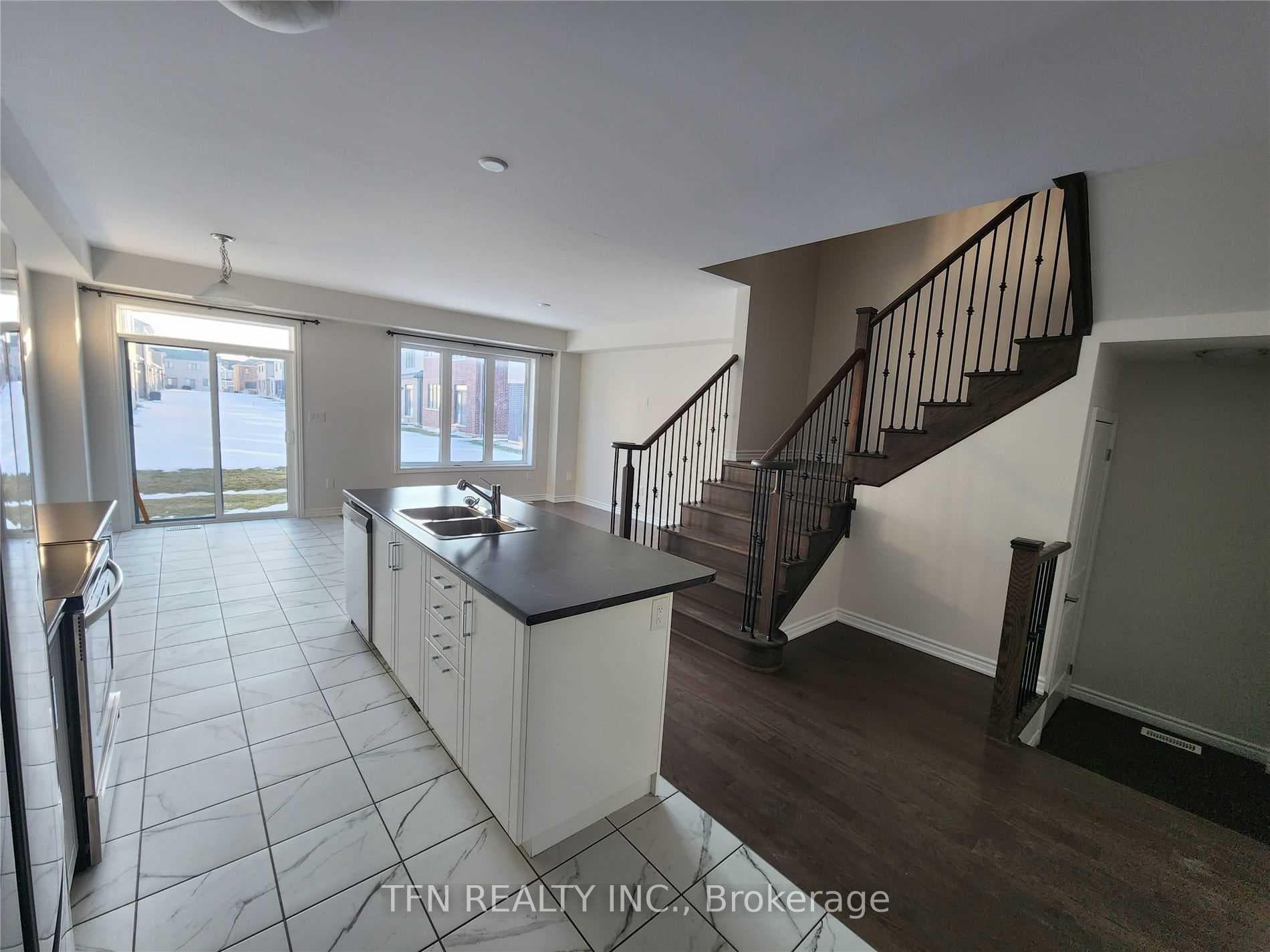 97 Rainbow Drive photo 3
