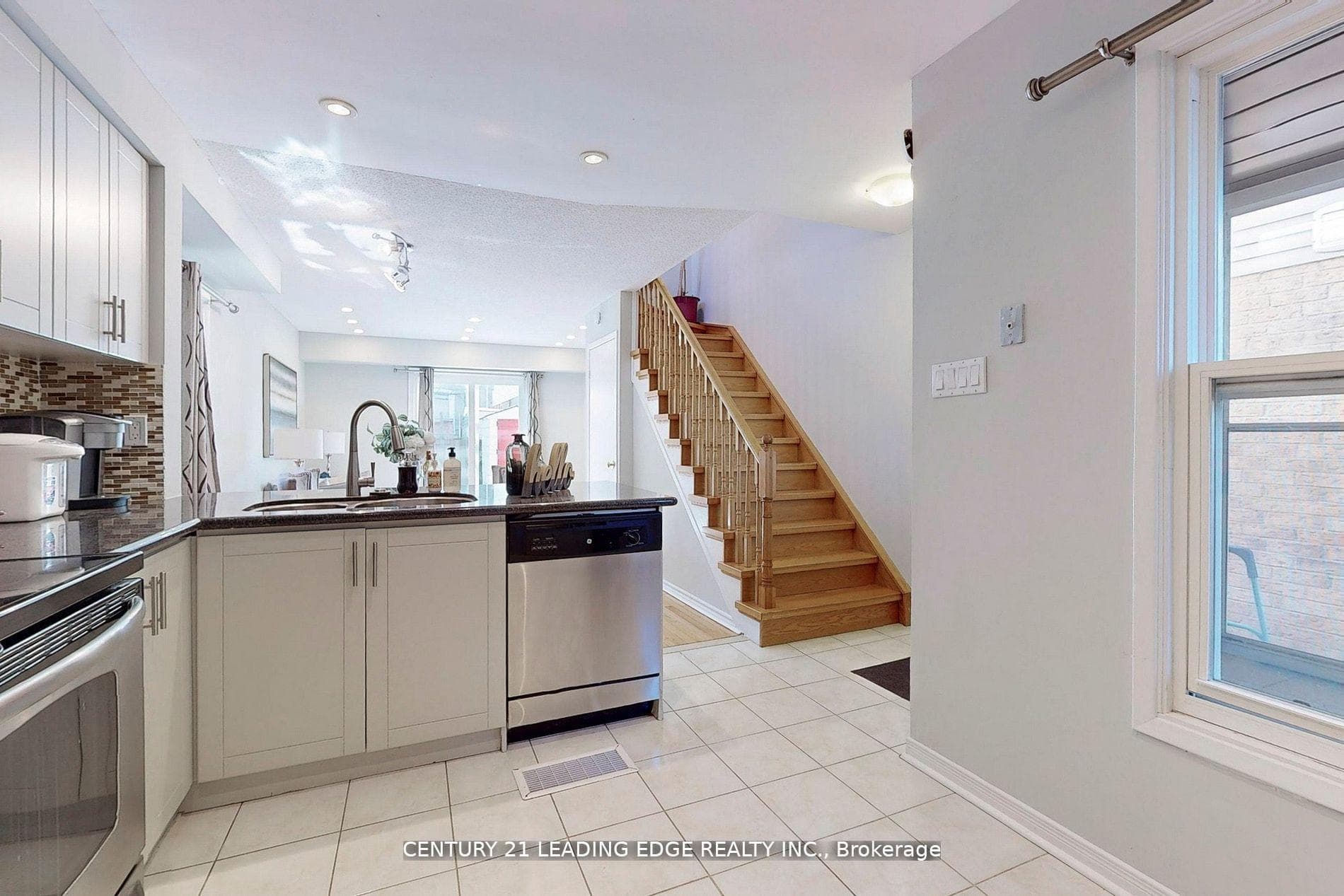 28 LADY BOWER Crescent photo 16