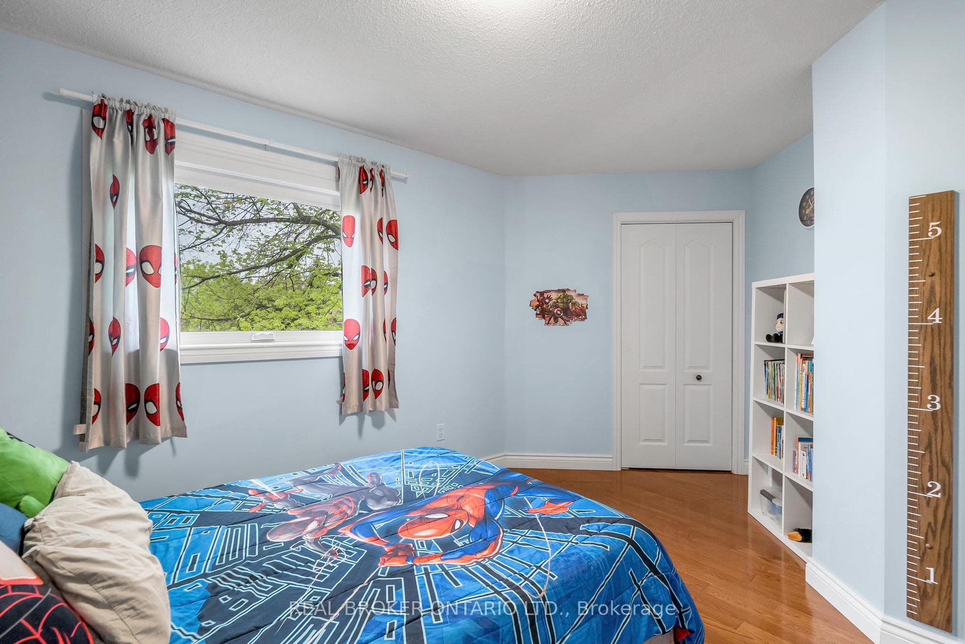 40 Montcalm Place photo 25