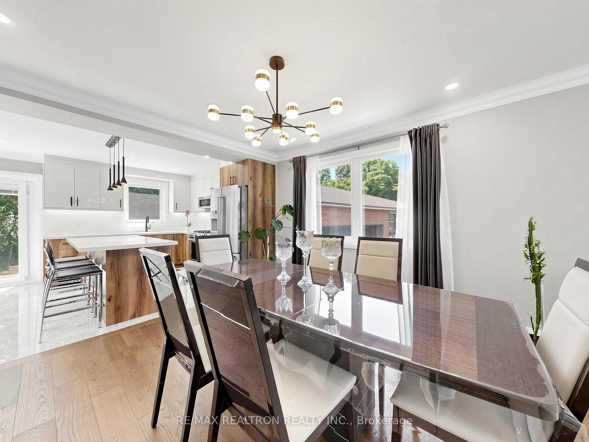 132 Stilecroft Drive photo 6