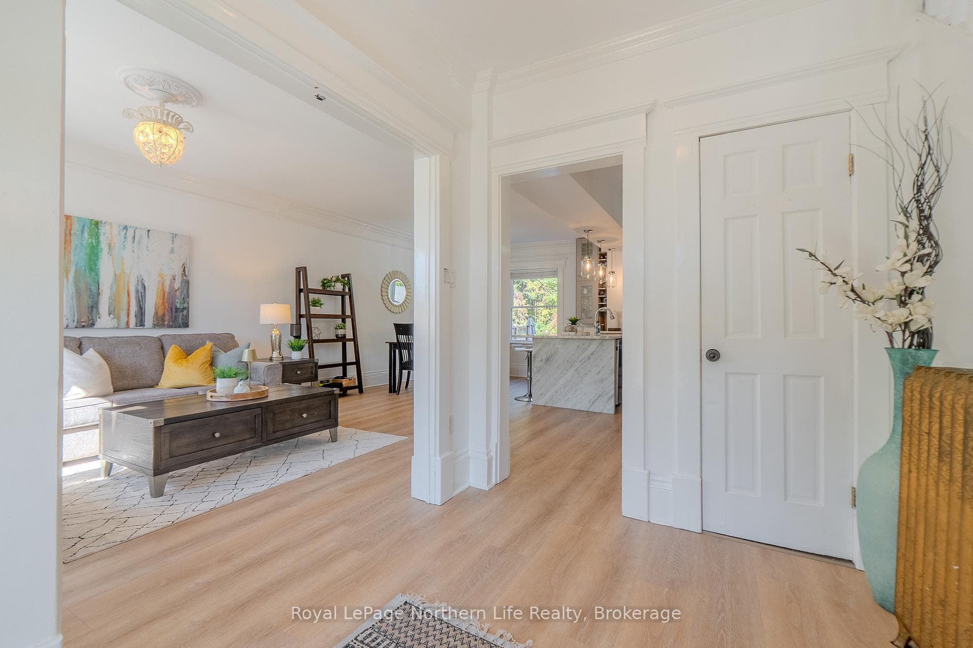 712 Jane Street photo 6