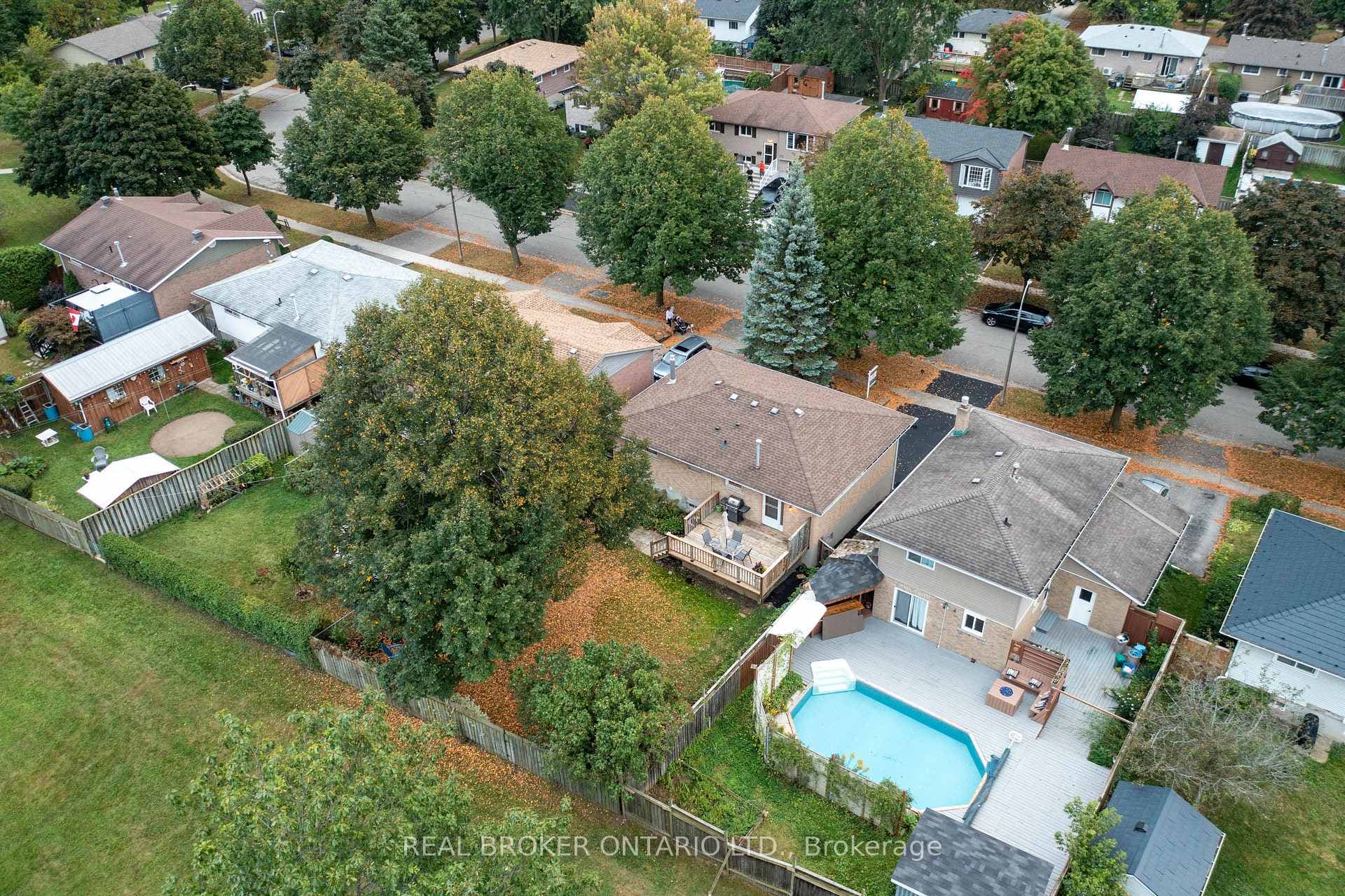119 Wheatfield Crescent photo 40
