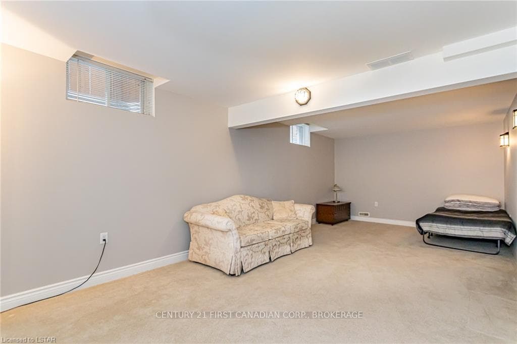 274 BERRYHILL Drive photo 30