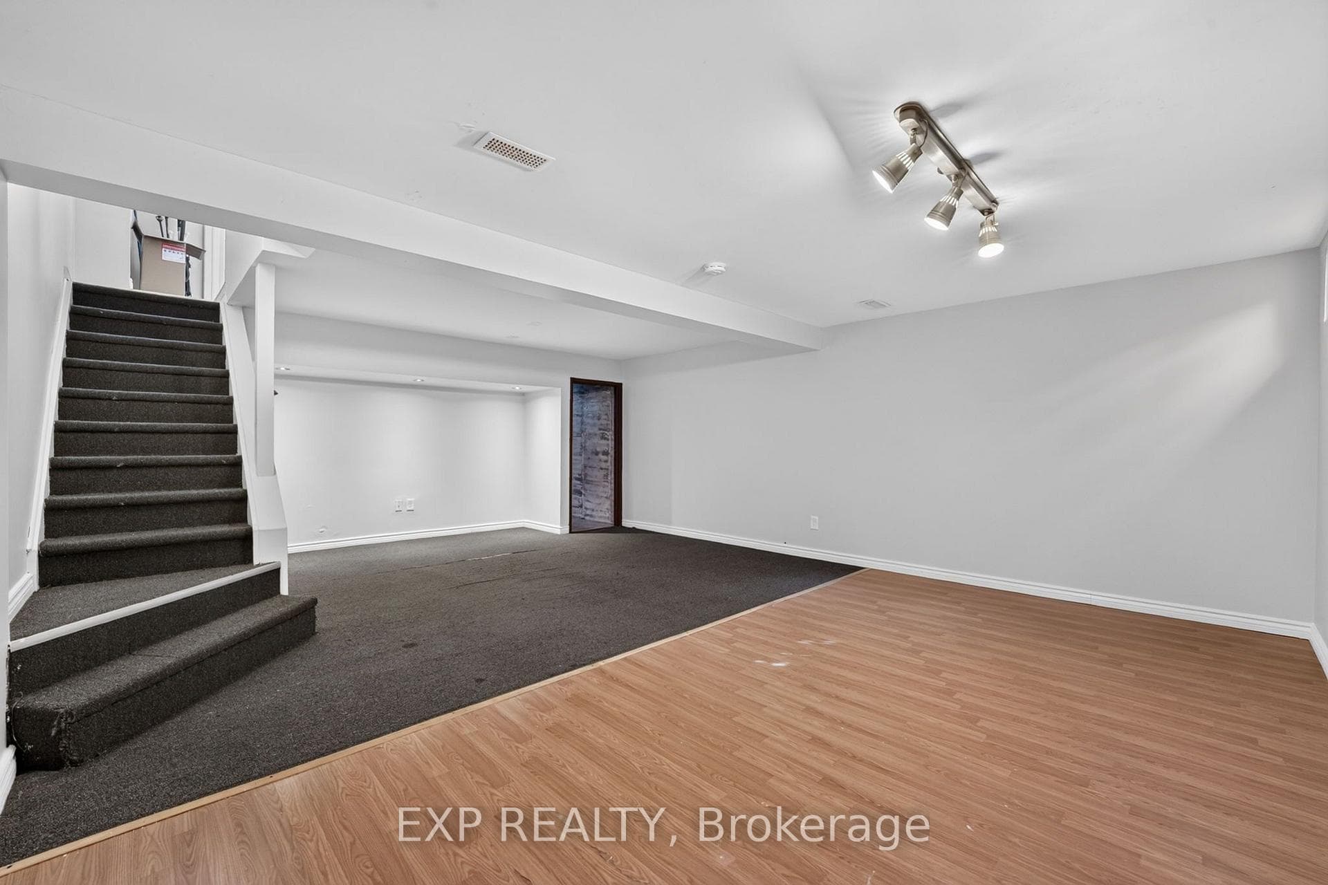 77 Linwell Road Unit 113 photo 32