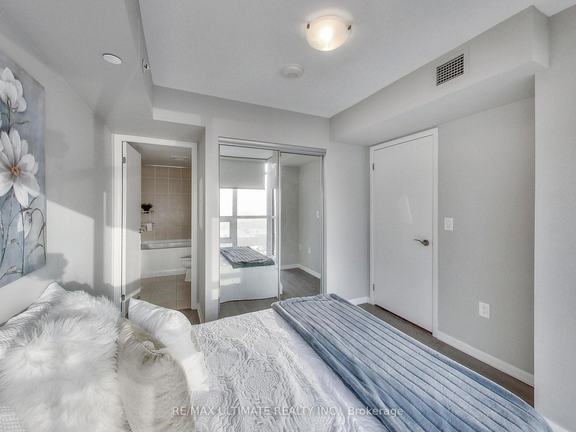 3091 Dufferin Street Unit 1012 photo 14