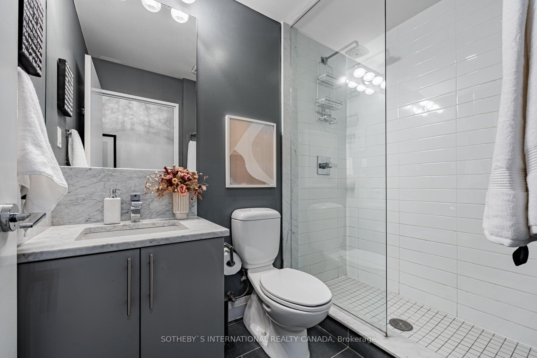 2nd Bathroom