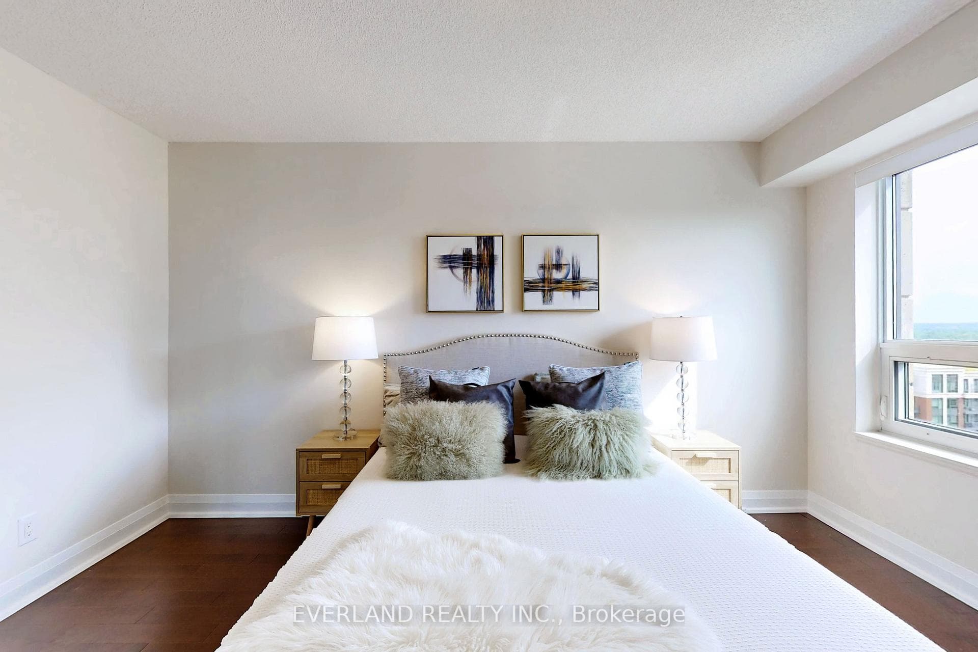 18 Uptown Drive Unit 1605 photo 22