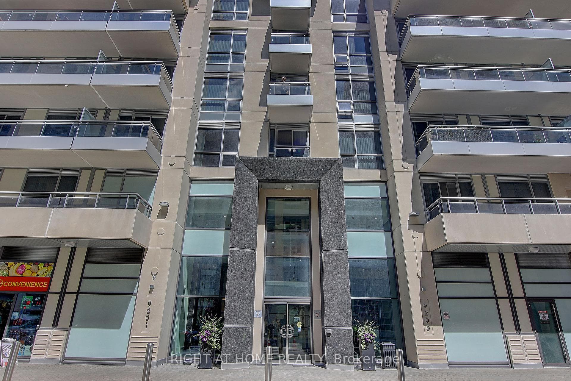 9201 YONGE Street Unit 205 photo 26