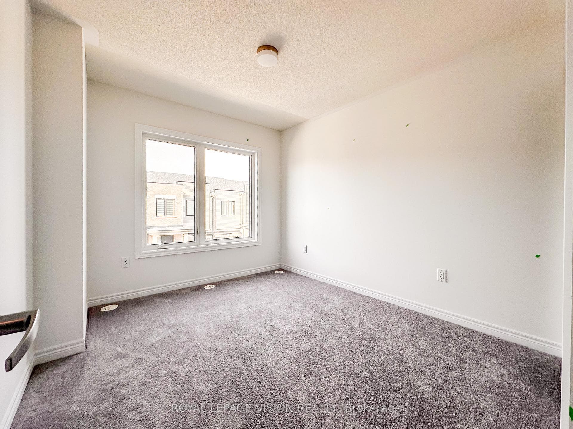 21 Sorbara Way photo 12