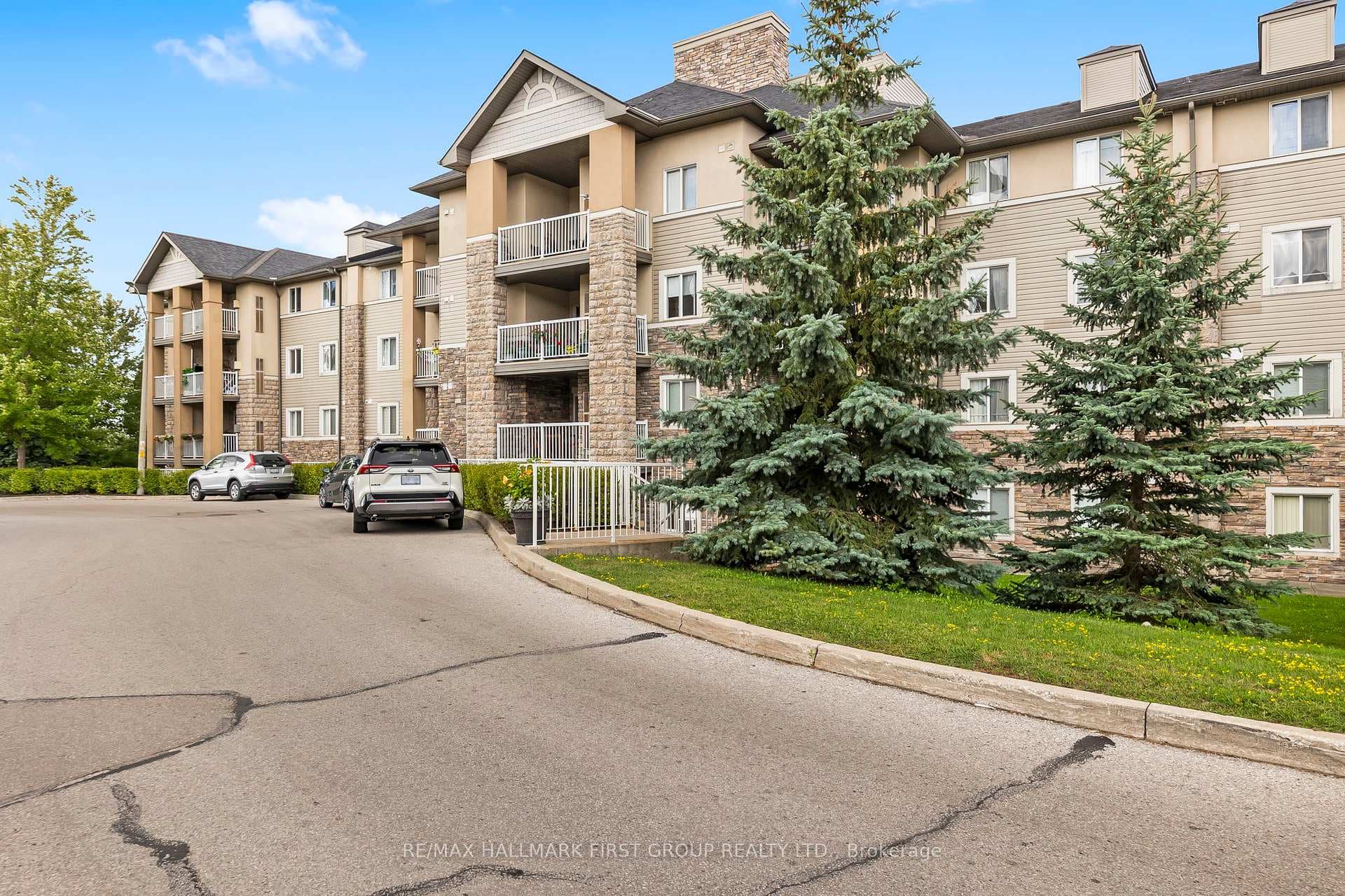 684 Warden Avenue Unit 109 photo 21