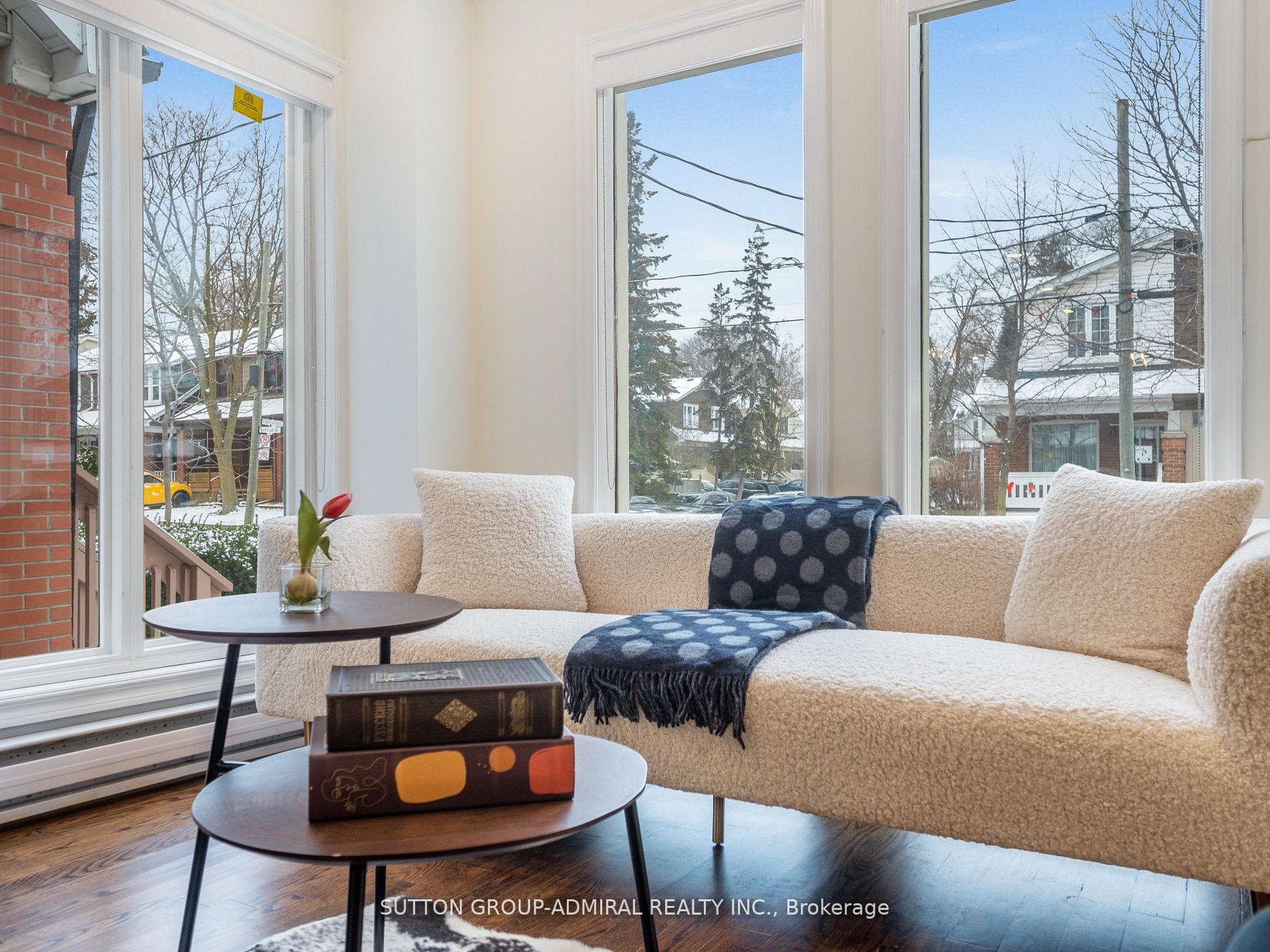 389 Davisville Avenue photo 7