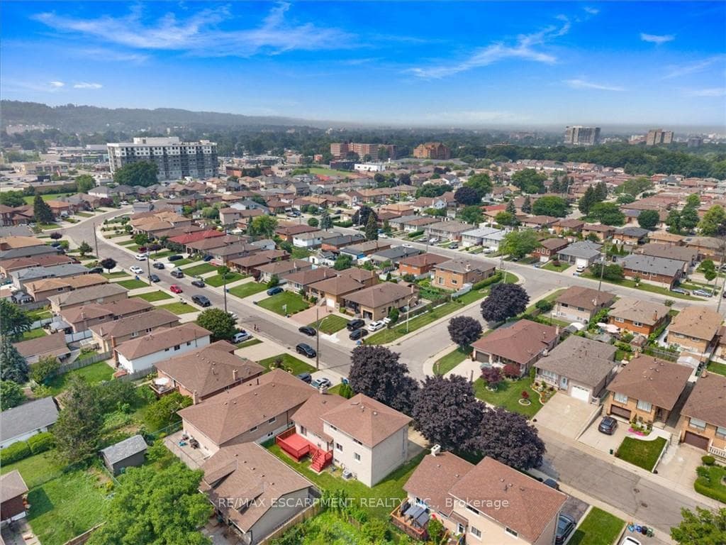 345 BERKINDALE Drive photo 37