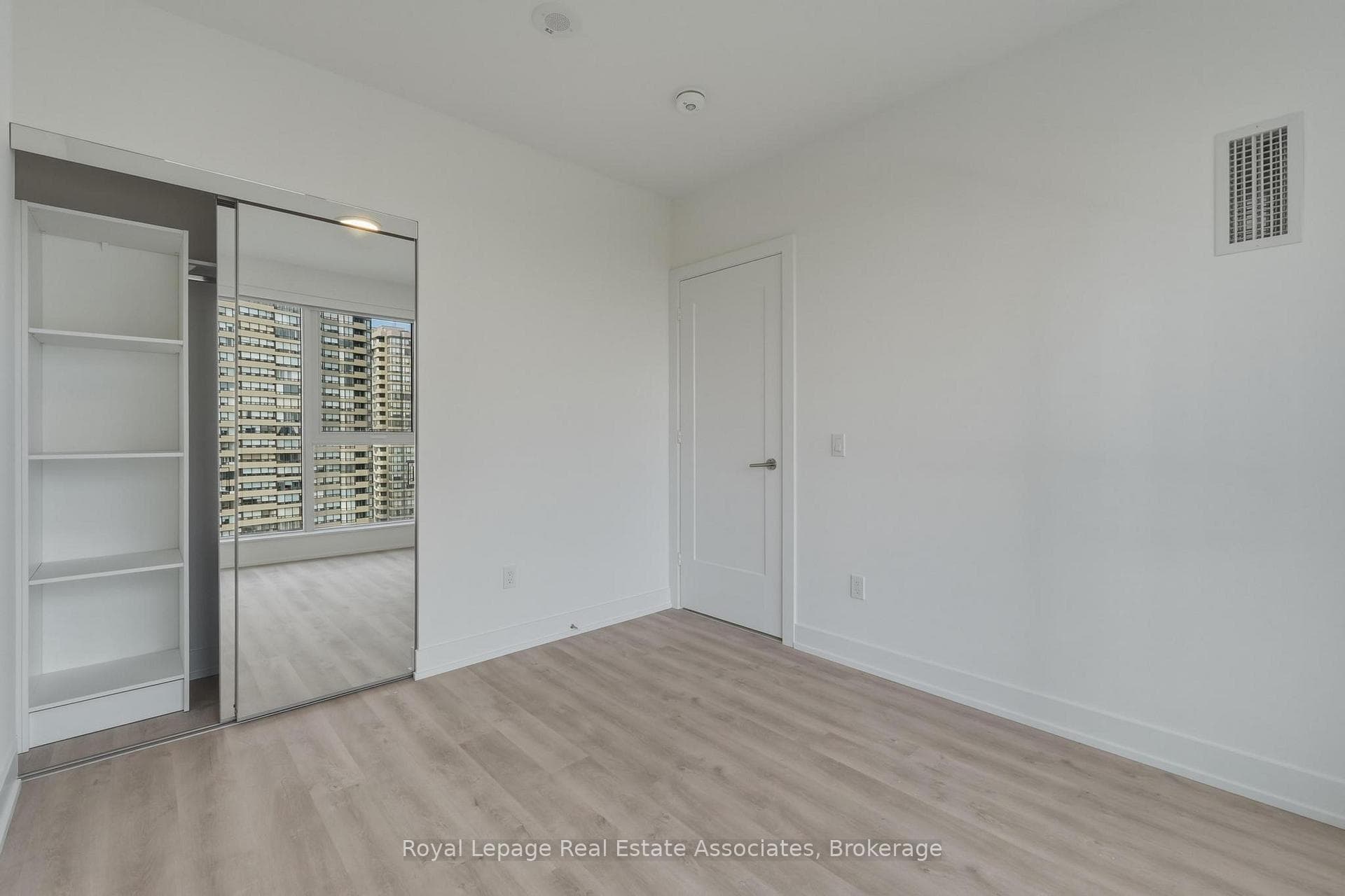25 Cordova Avenue Unit 1203 photo 8