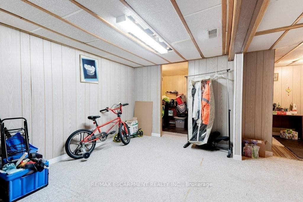 235 Normanhurst Avenue photo 25