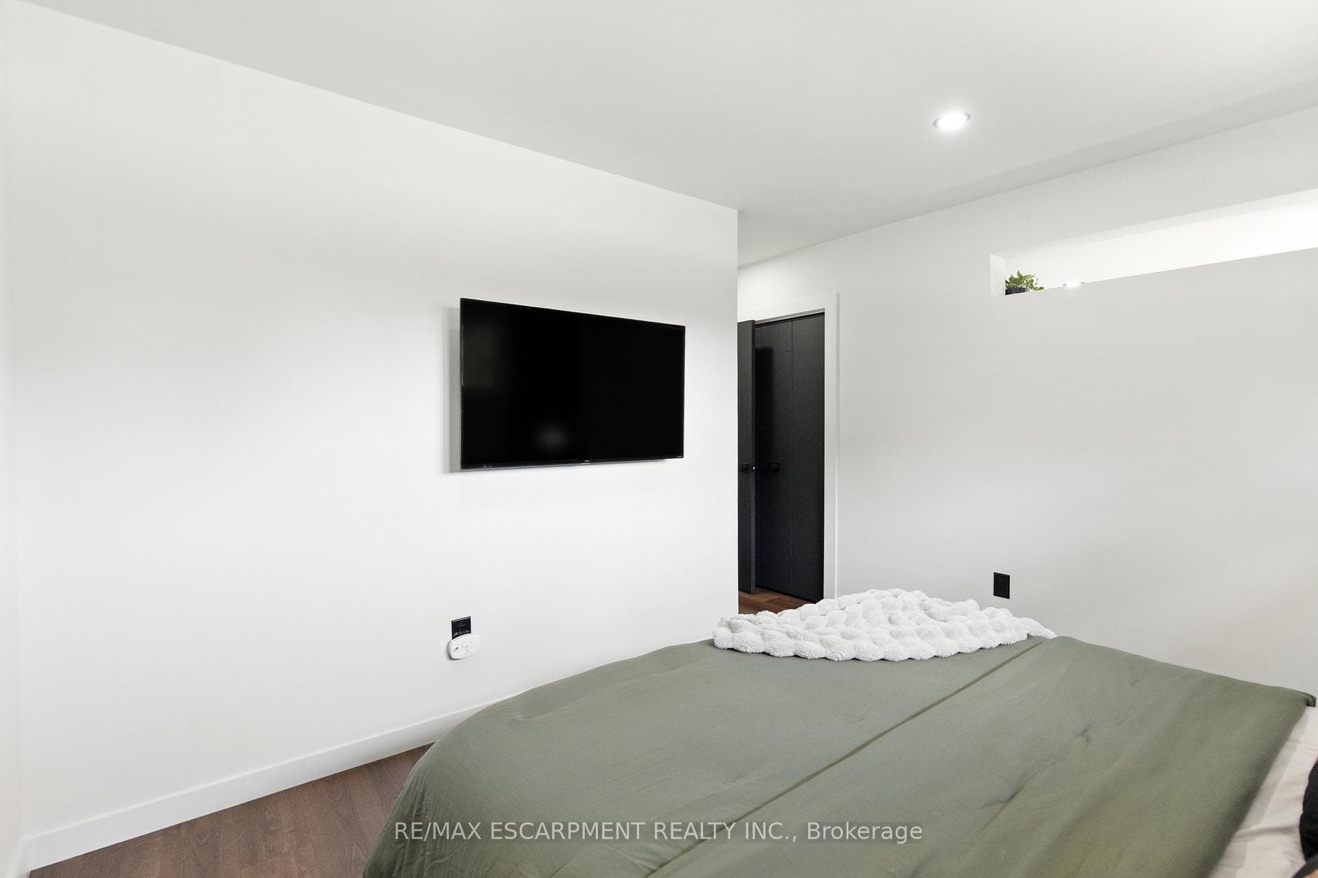 30 CLOKE Court photo 22