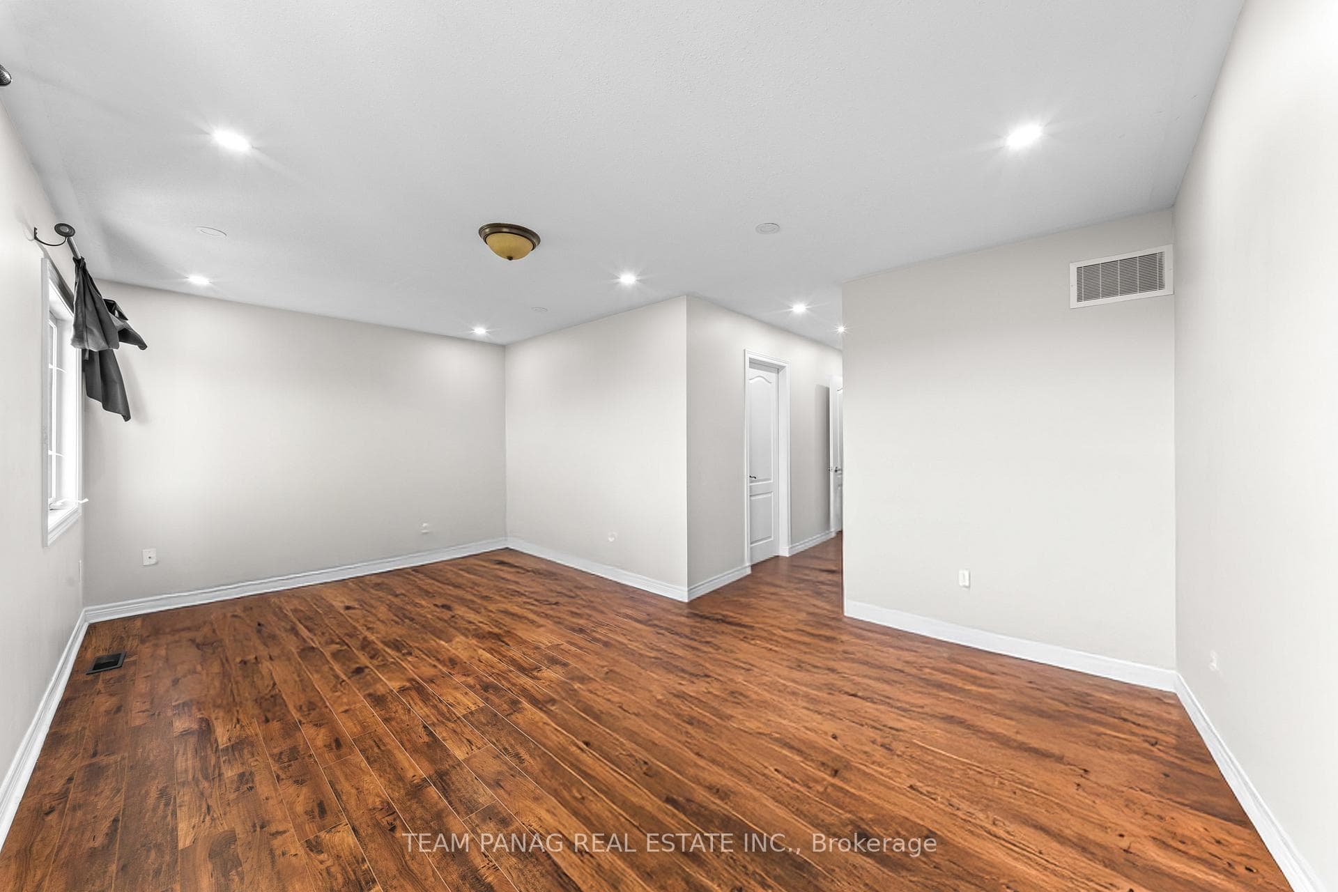 54 Clearfield Drive photo 27