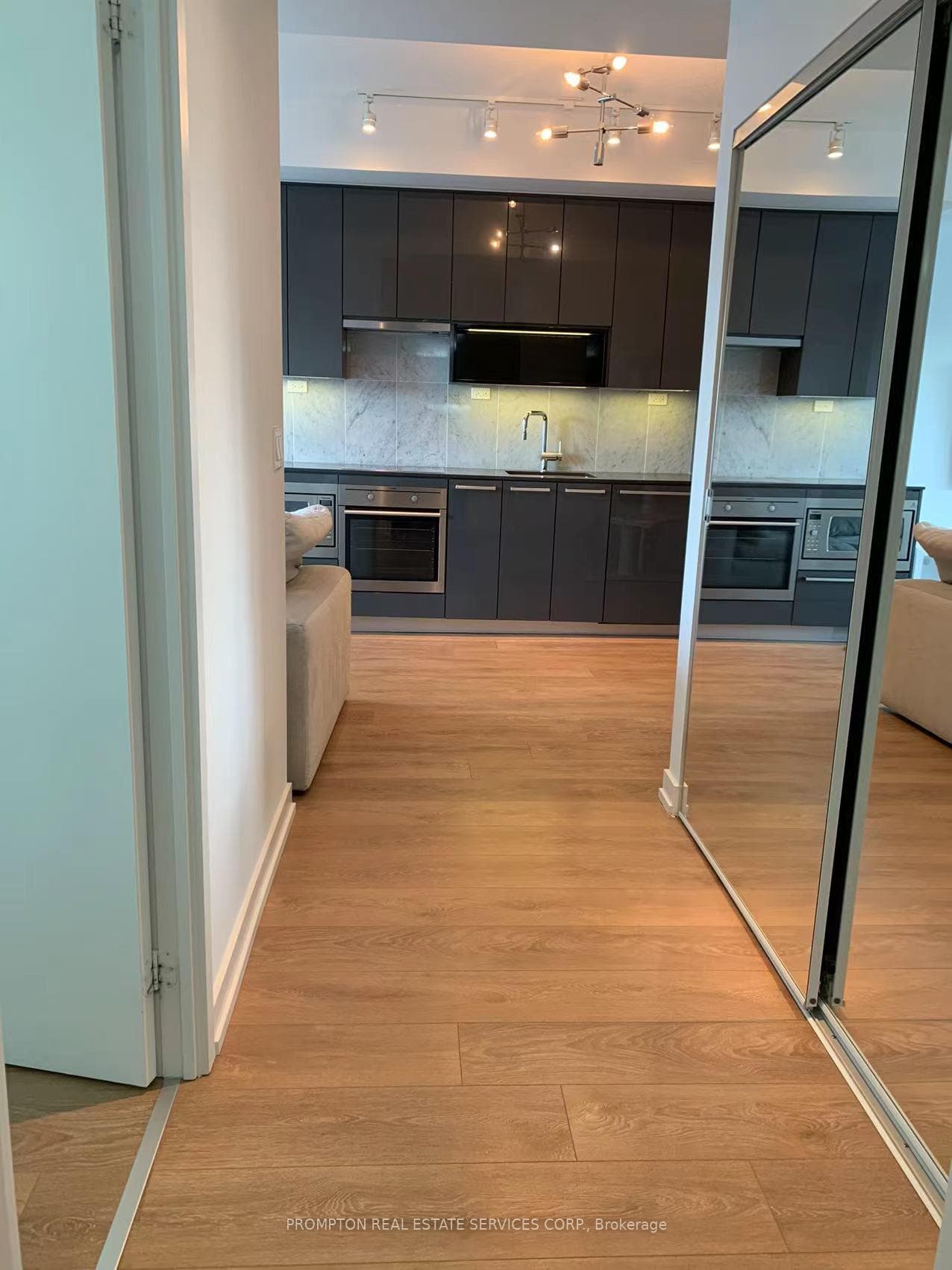 115 McMahon Drive Unit 201 photo 5