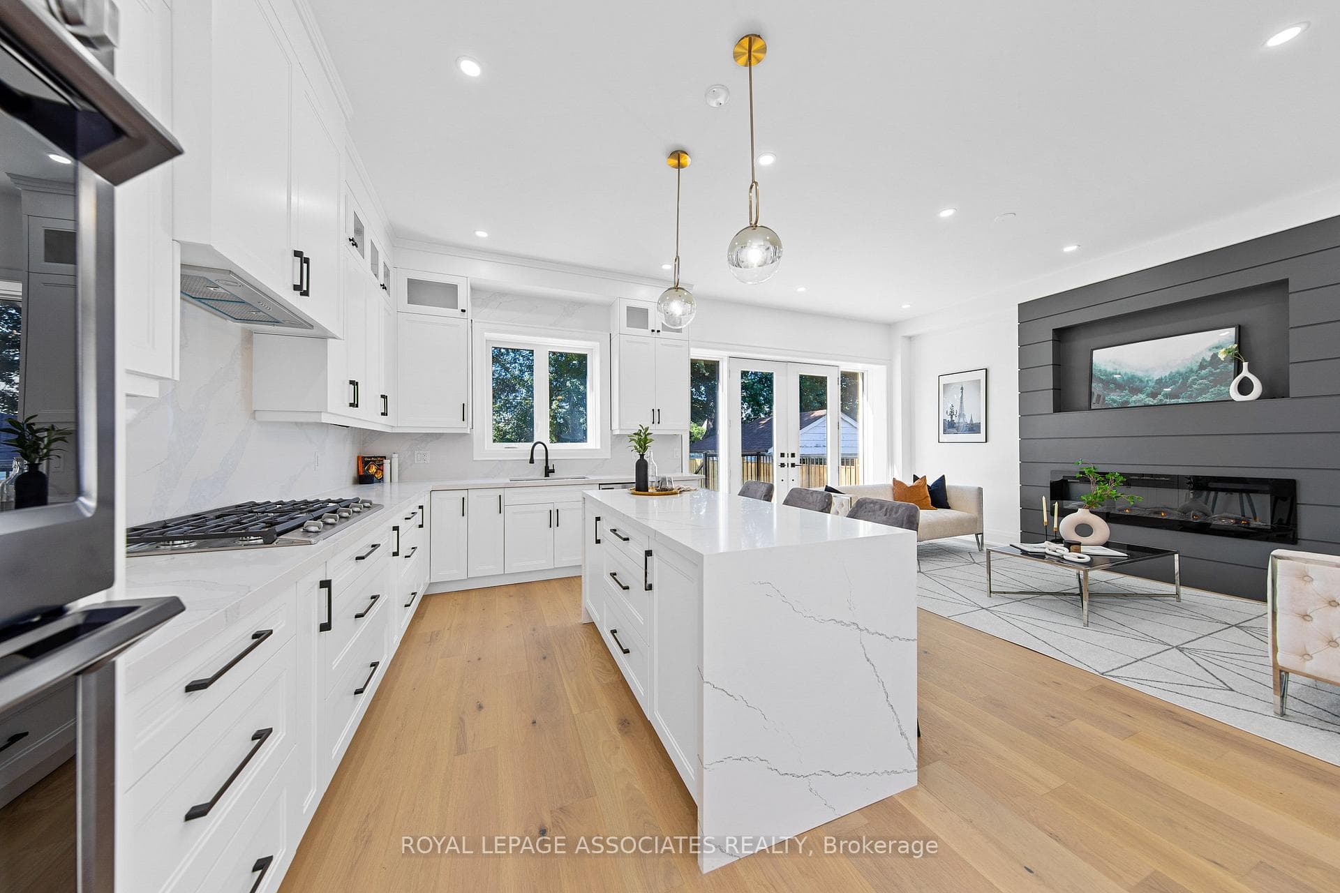 192 Tower Drive photo 10