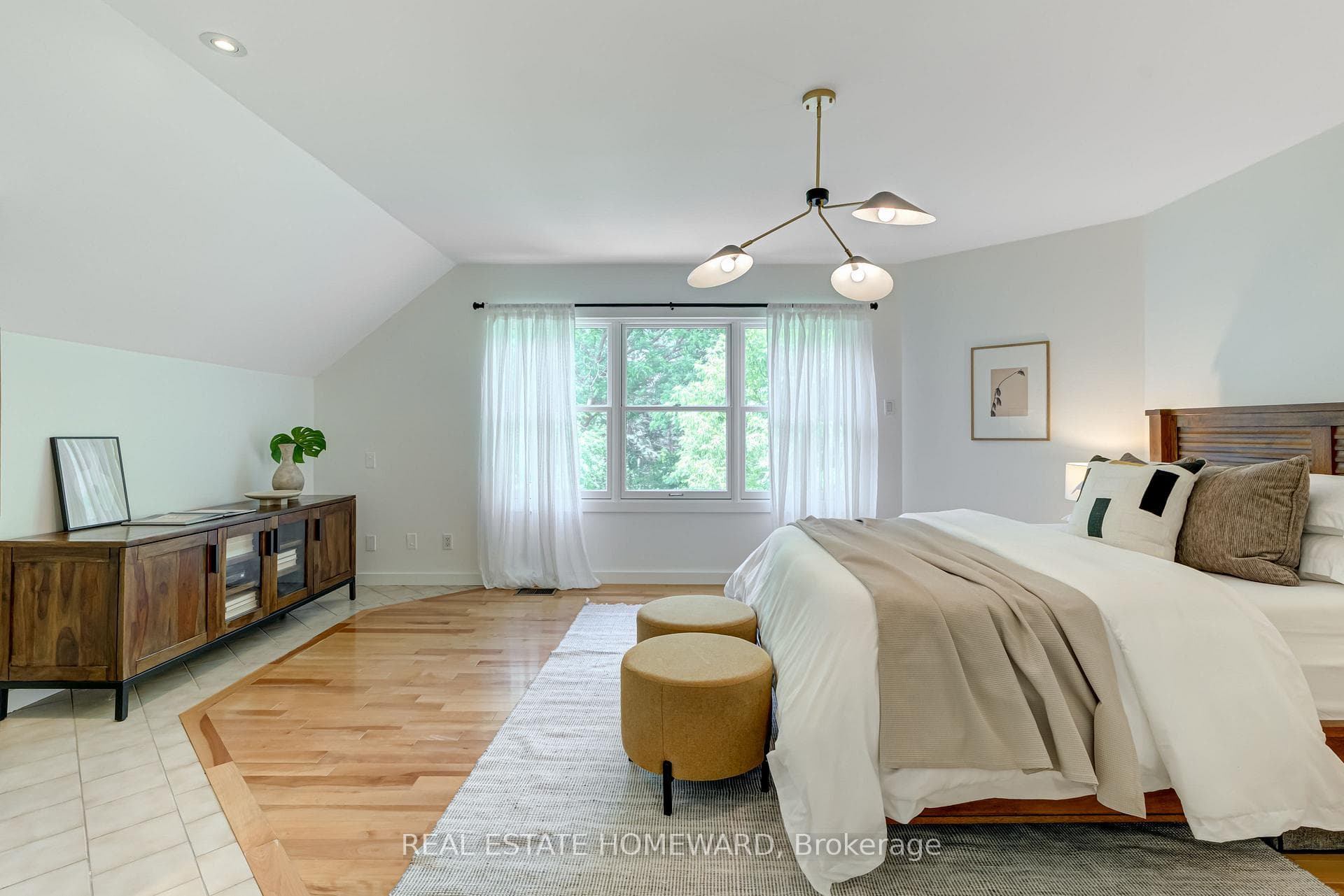 334 Keewatin Avenue photo 23