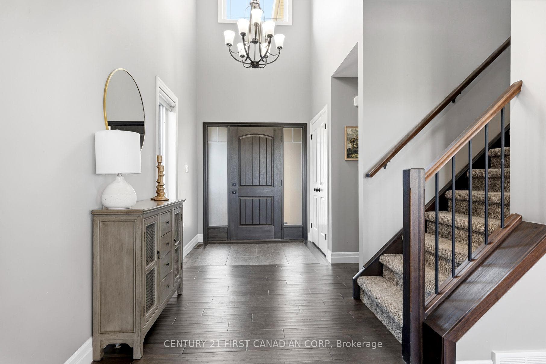 182 Gilmour Drive photo 4