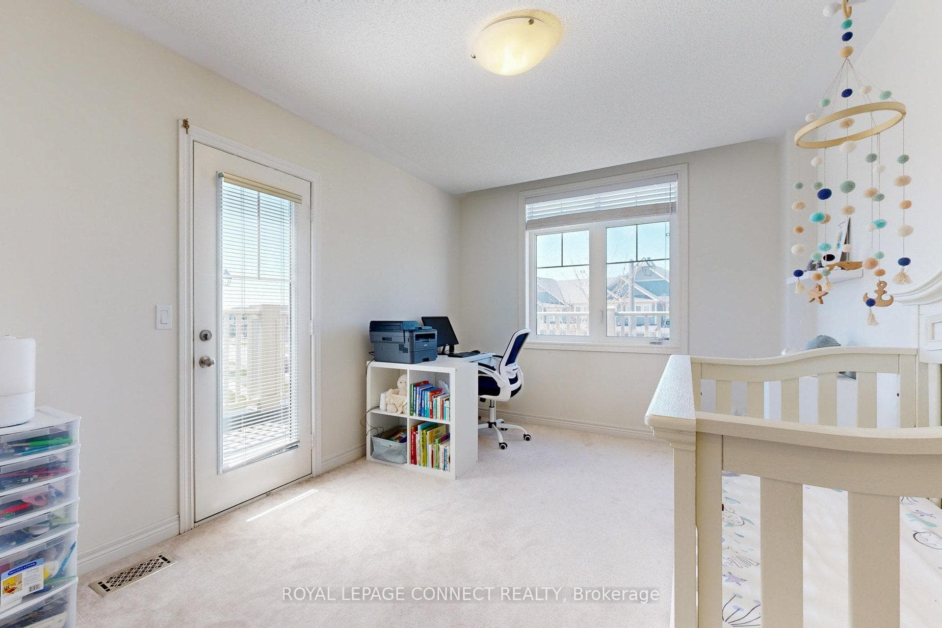 2353 Steeplechase Street photo 28