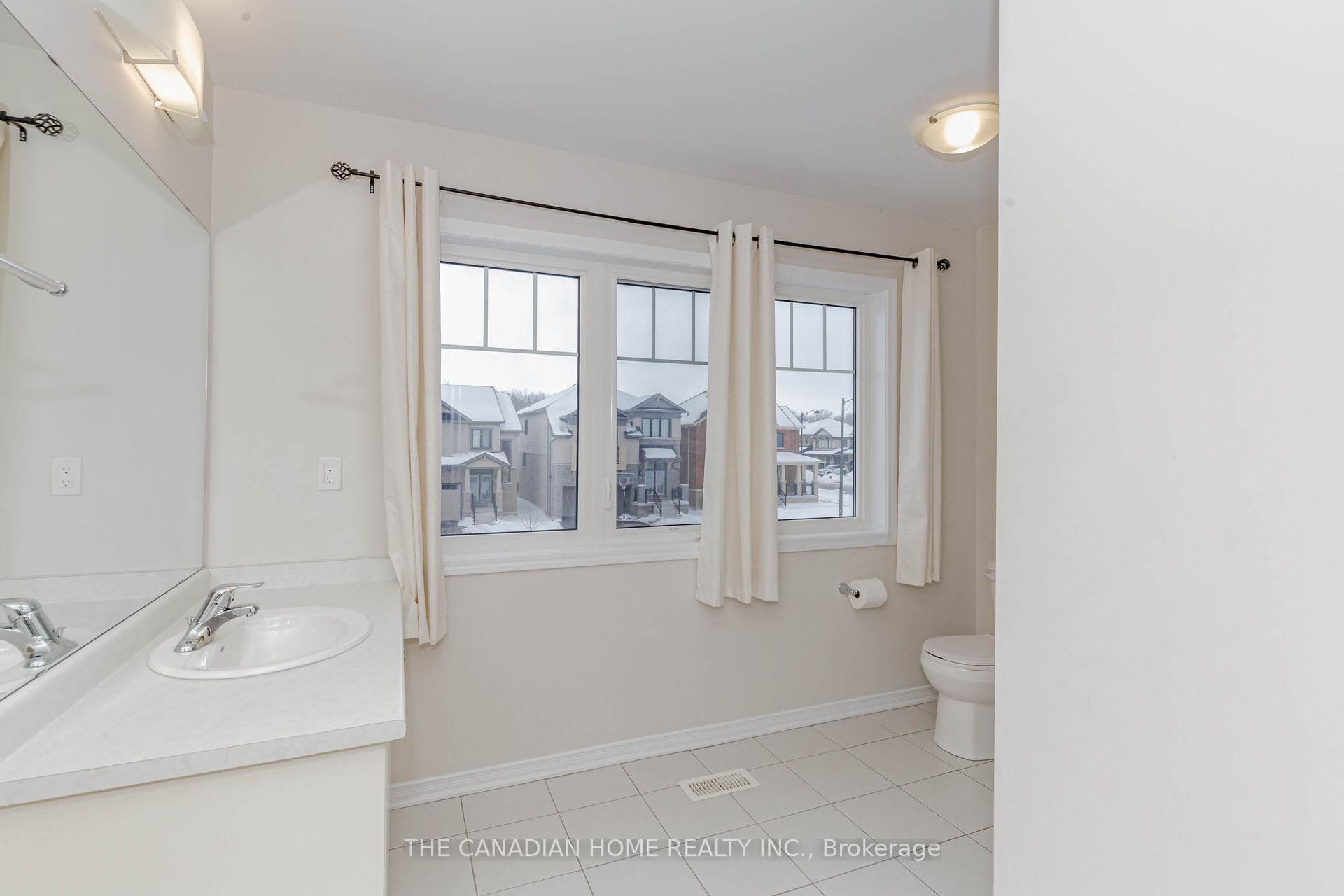 256 BEDROCK Drive photo 40