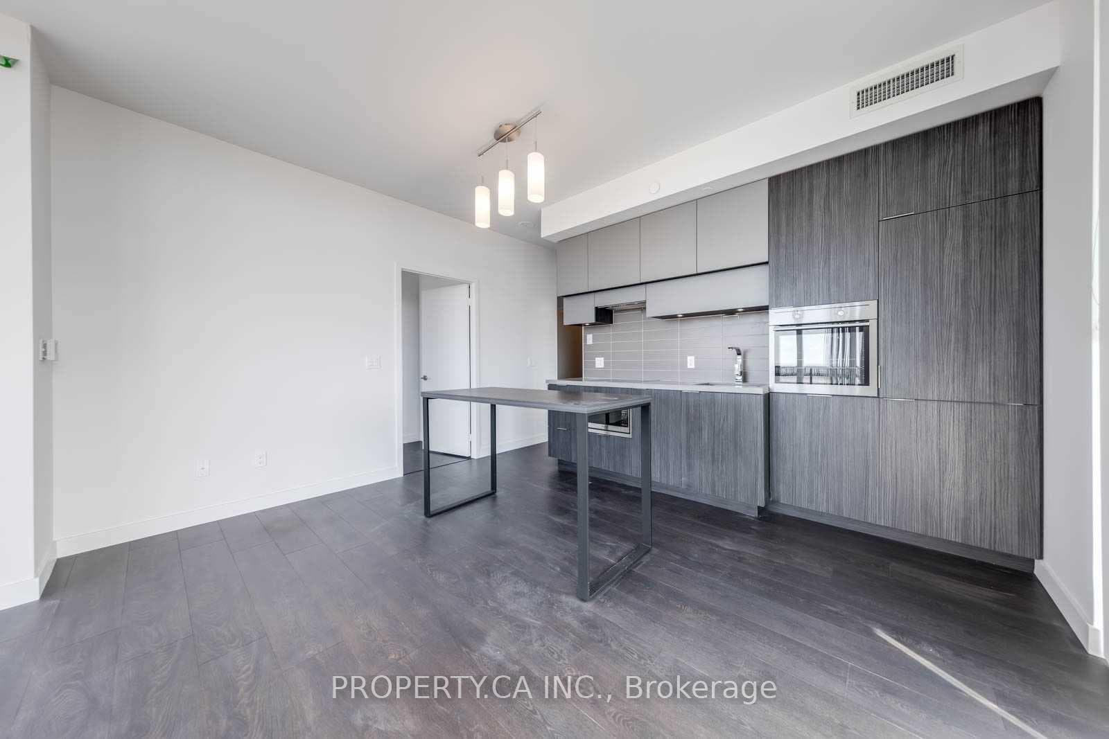 8 Eglinton Avenue Unit 3705 photo 4