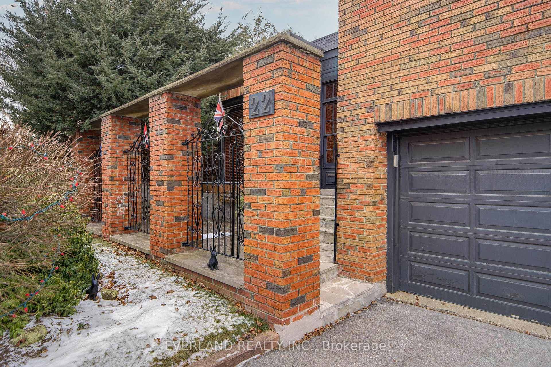22 HAGERMAN Boulevard photo 4