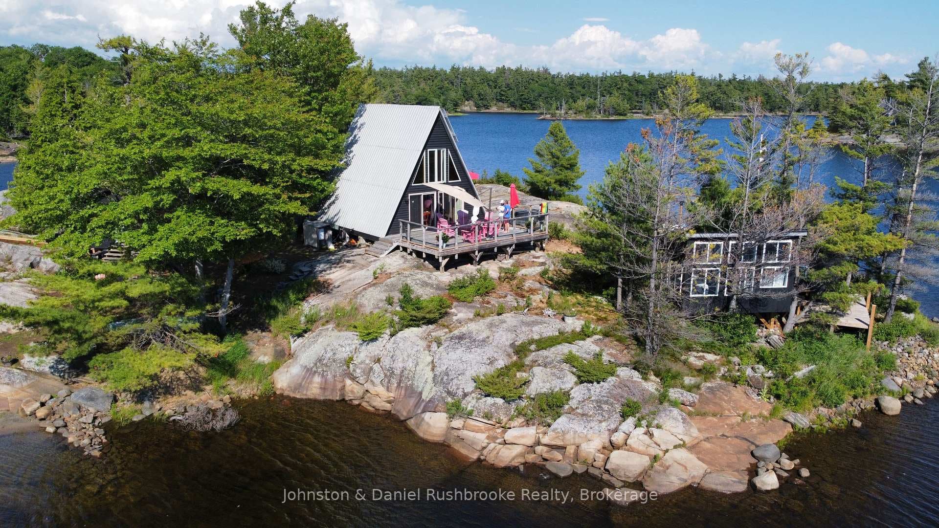 1 B244 (Conger) Island photo 6