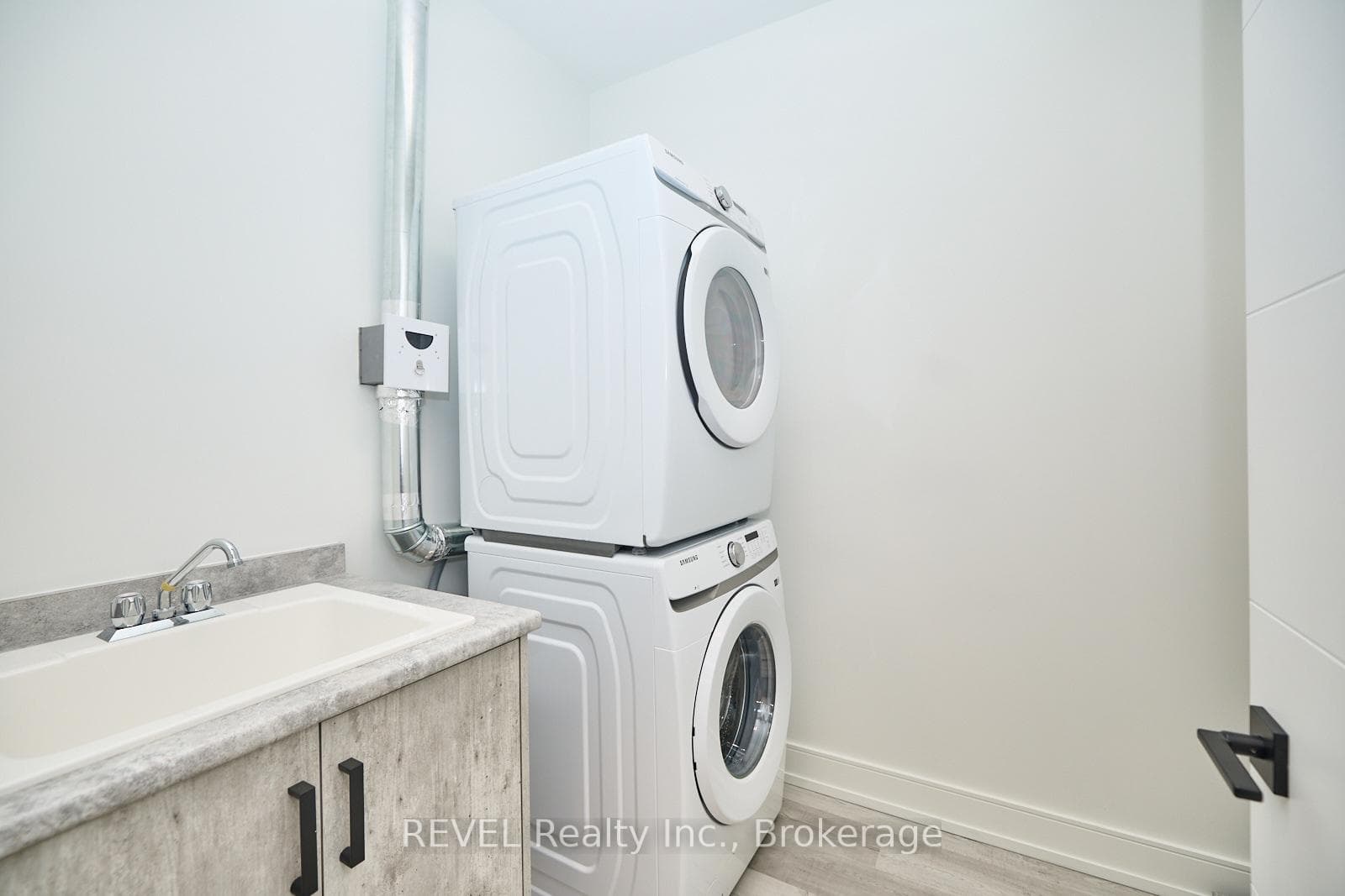 300B FOURTH Avenue Unit 207 photo 16
