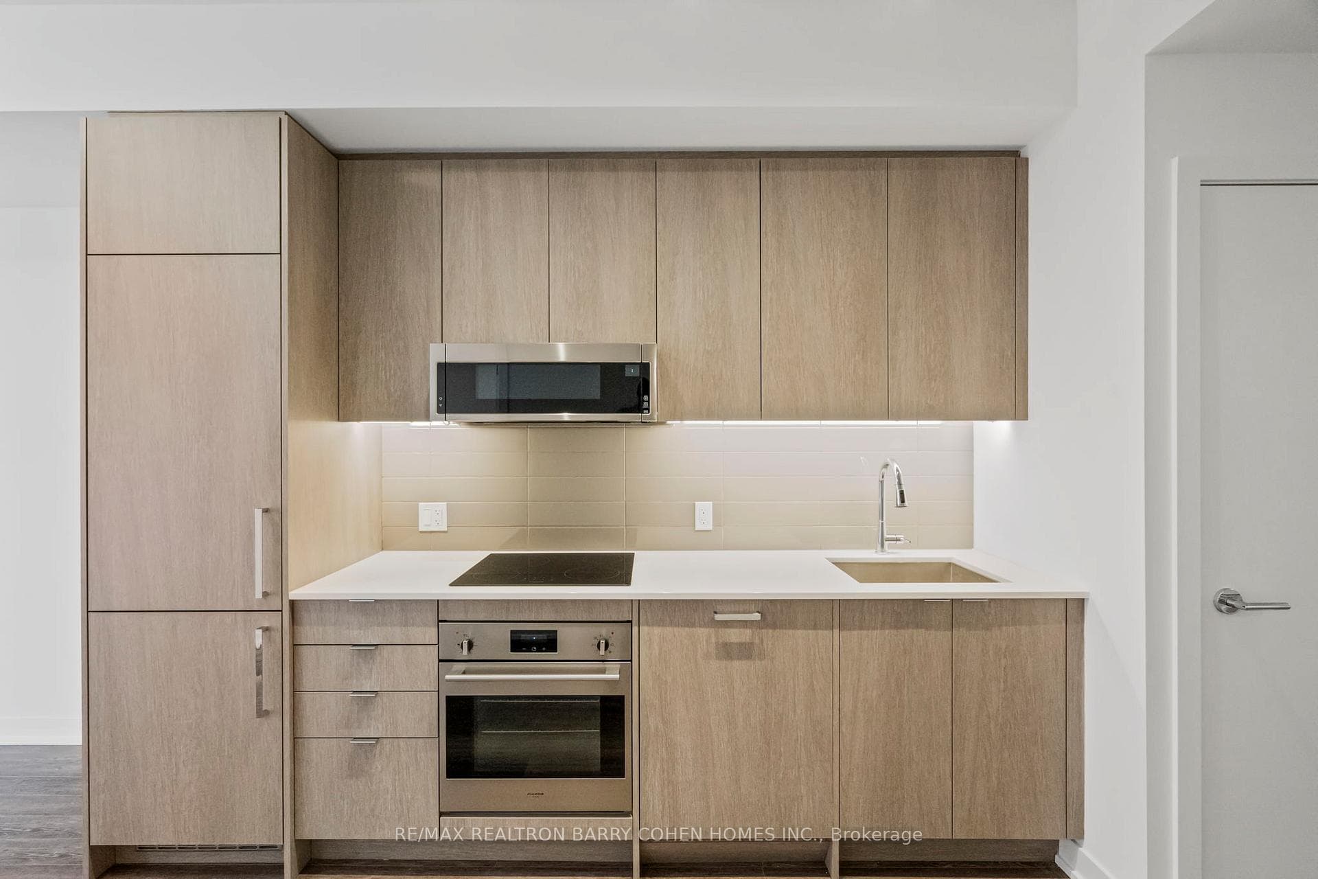 250 Lawrence Avenue Unit 212 photo 8