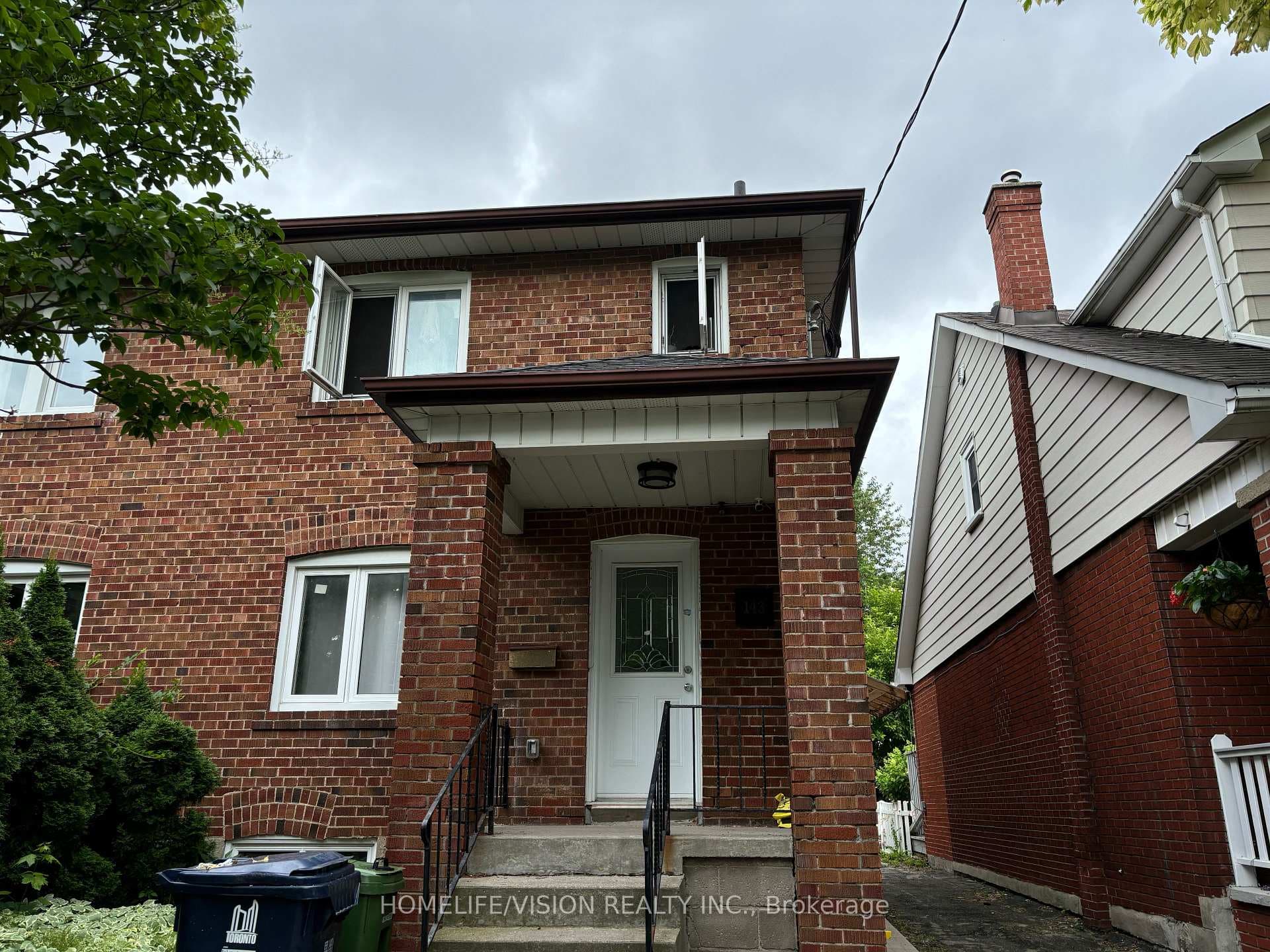 143 Belgravia Avenue Unit Upper S photo 2