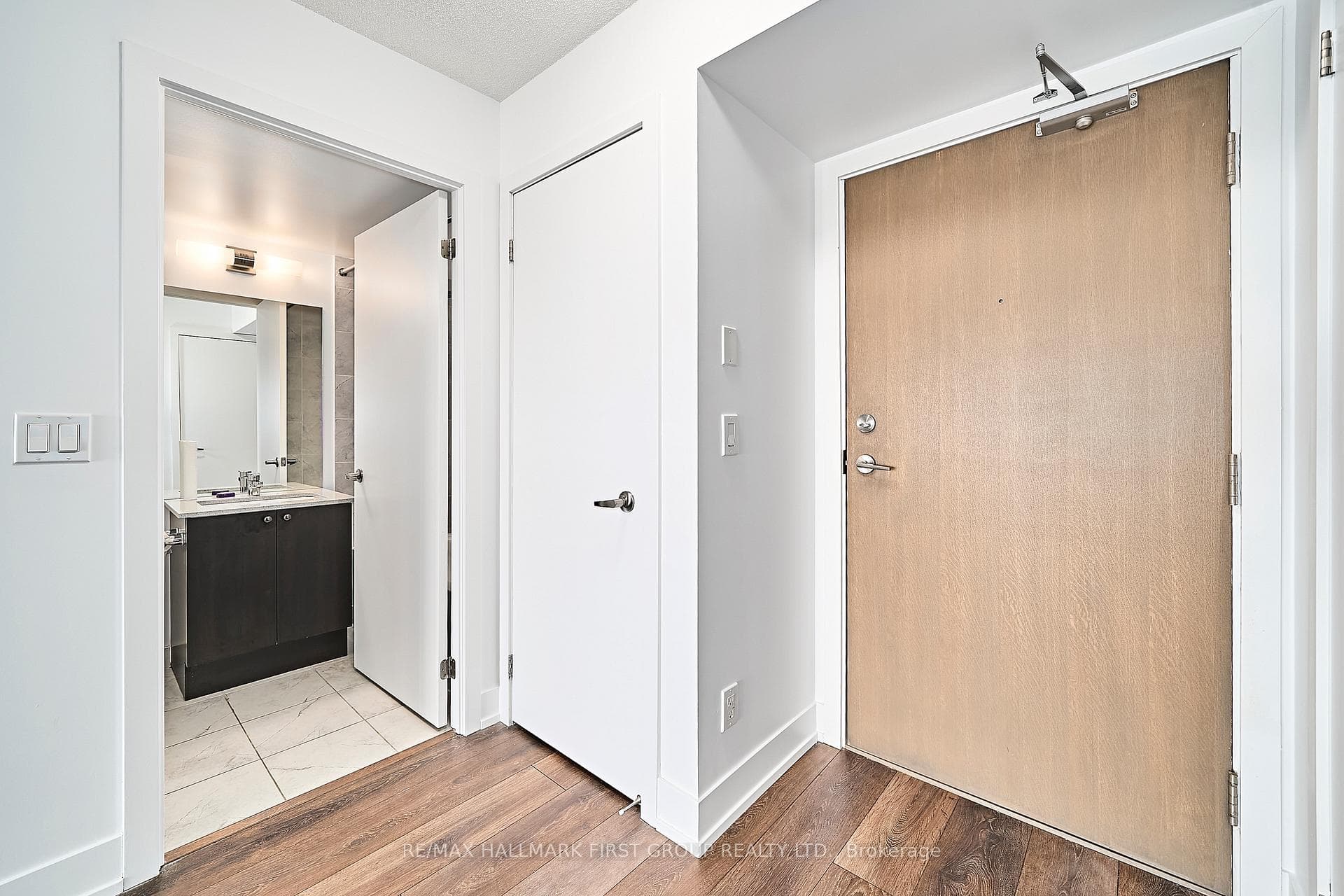 1255 Bayly Street Unit 1403 photo 6