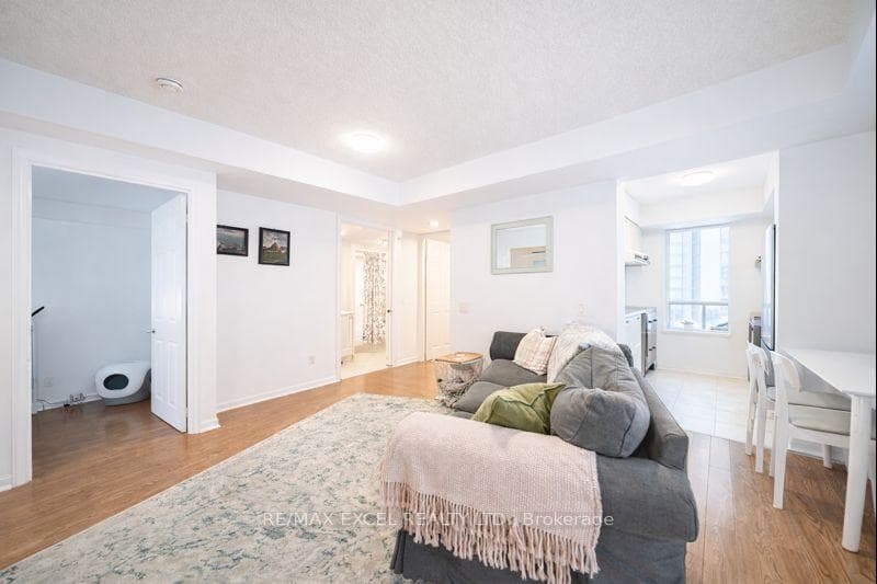 153 Beecroft Road Unit 1510 photo 8