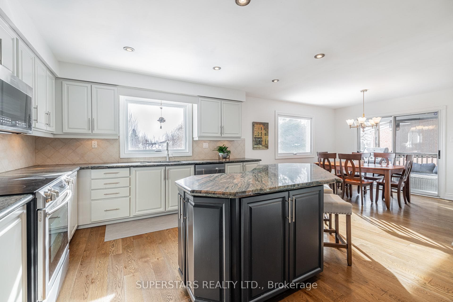 852 Norwick Road photo 13