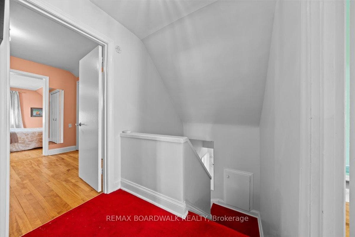 961 Kingsmere Avenue photo 28