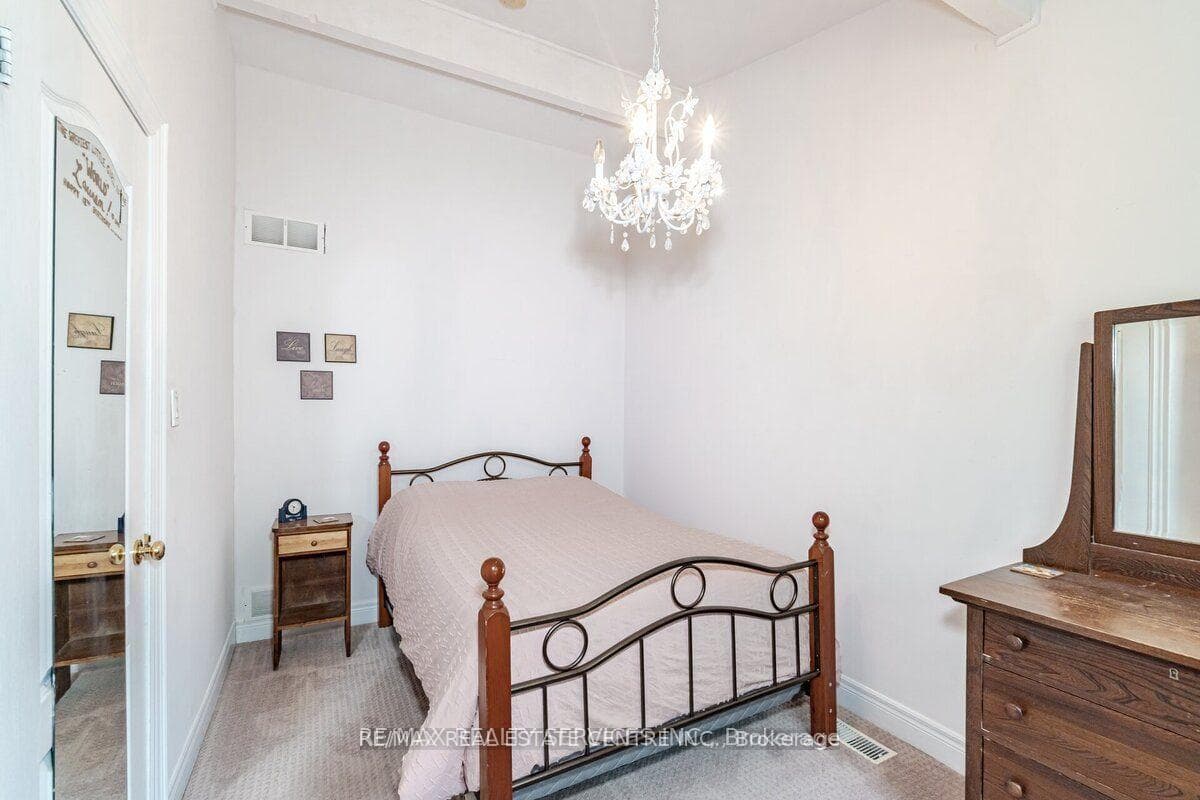 104 Kennedy Road photo 23
